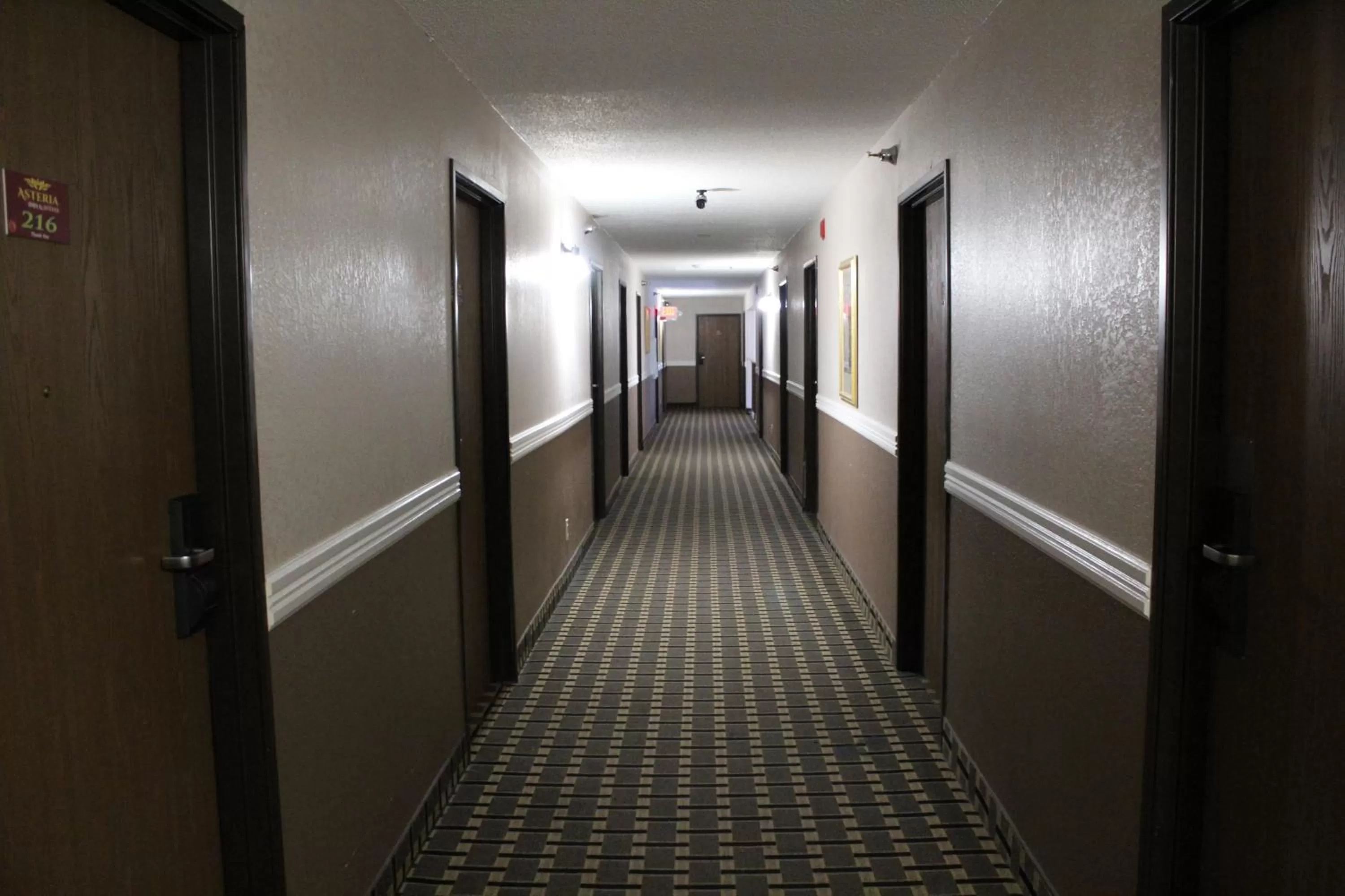 Area and facilities in Coratel Inn and Suites Maple Grove
