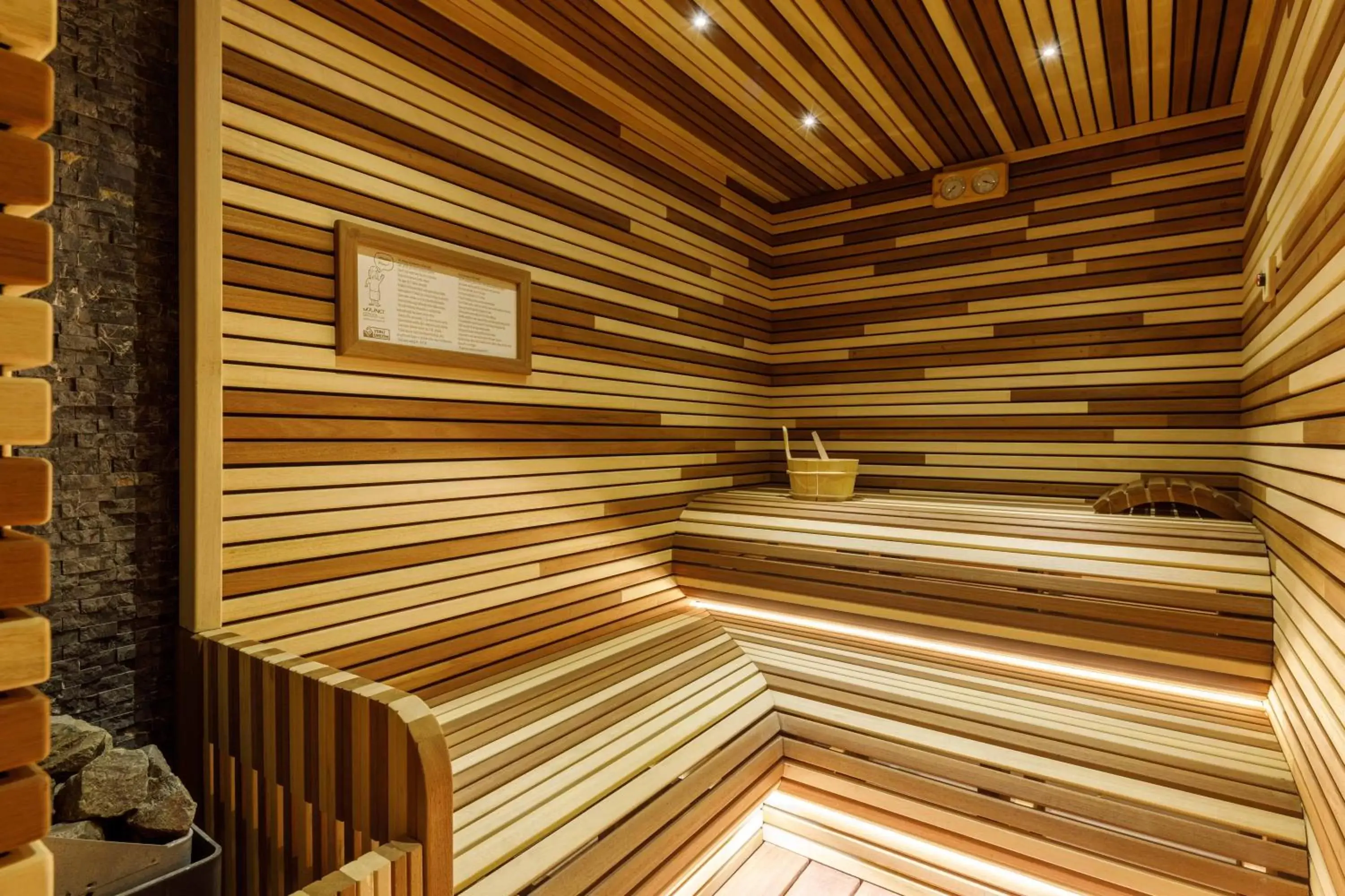 Sauna in Amiral Palace Hotel Boutique Class