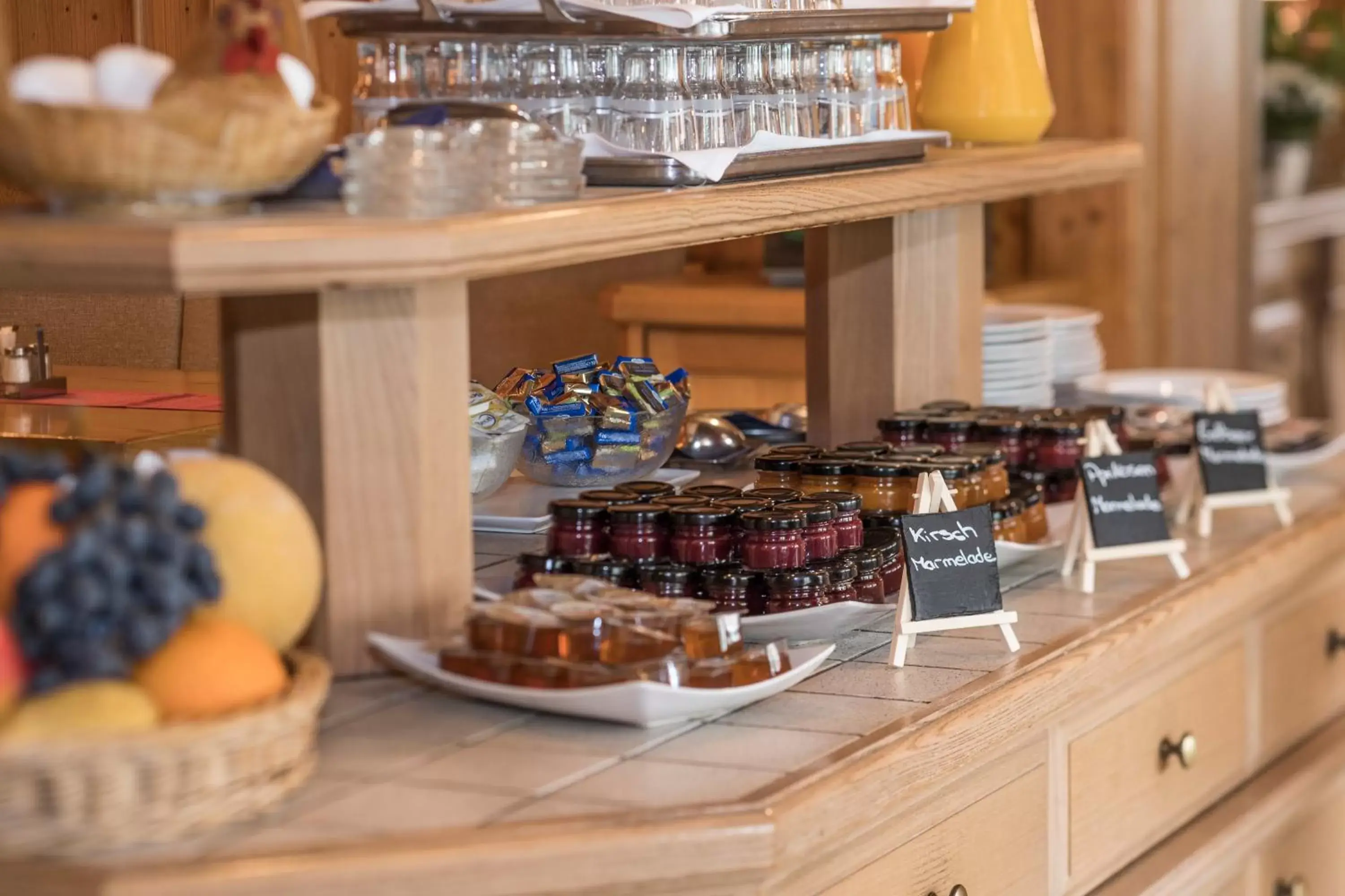 Food and drinks in Hotel & Restaurant Becher Food and drinks in Hotel & Restaurant Becher