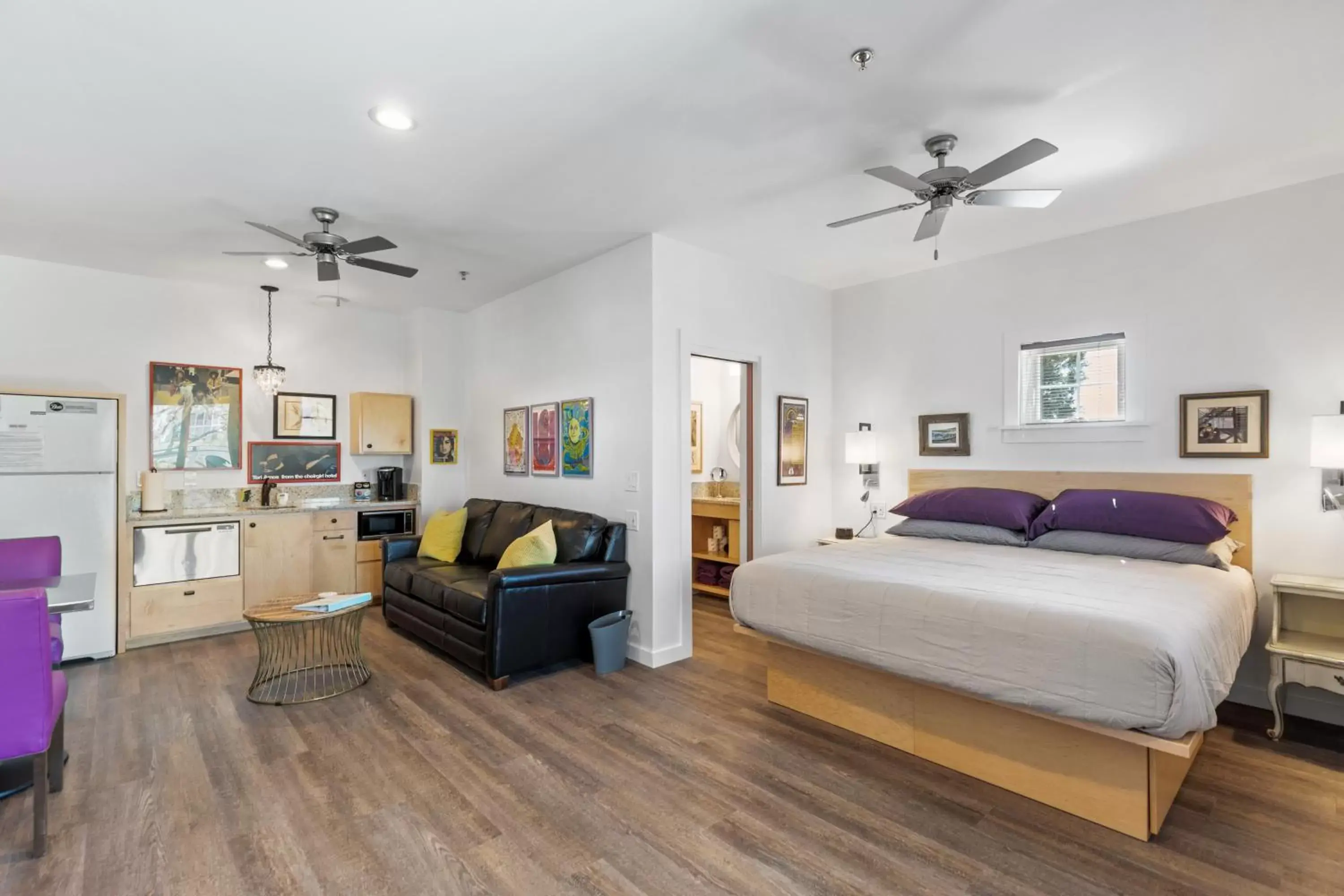 Superior Studio in Hotel Folly with Marsh and Sunset Views Superior Studio in Hotel Folly with Marsh and Sunset Views