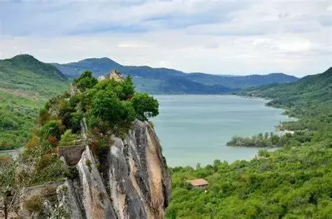 Nearby landmark, Natural Landscape in Il Castello di Atessa