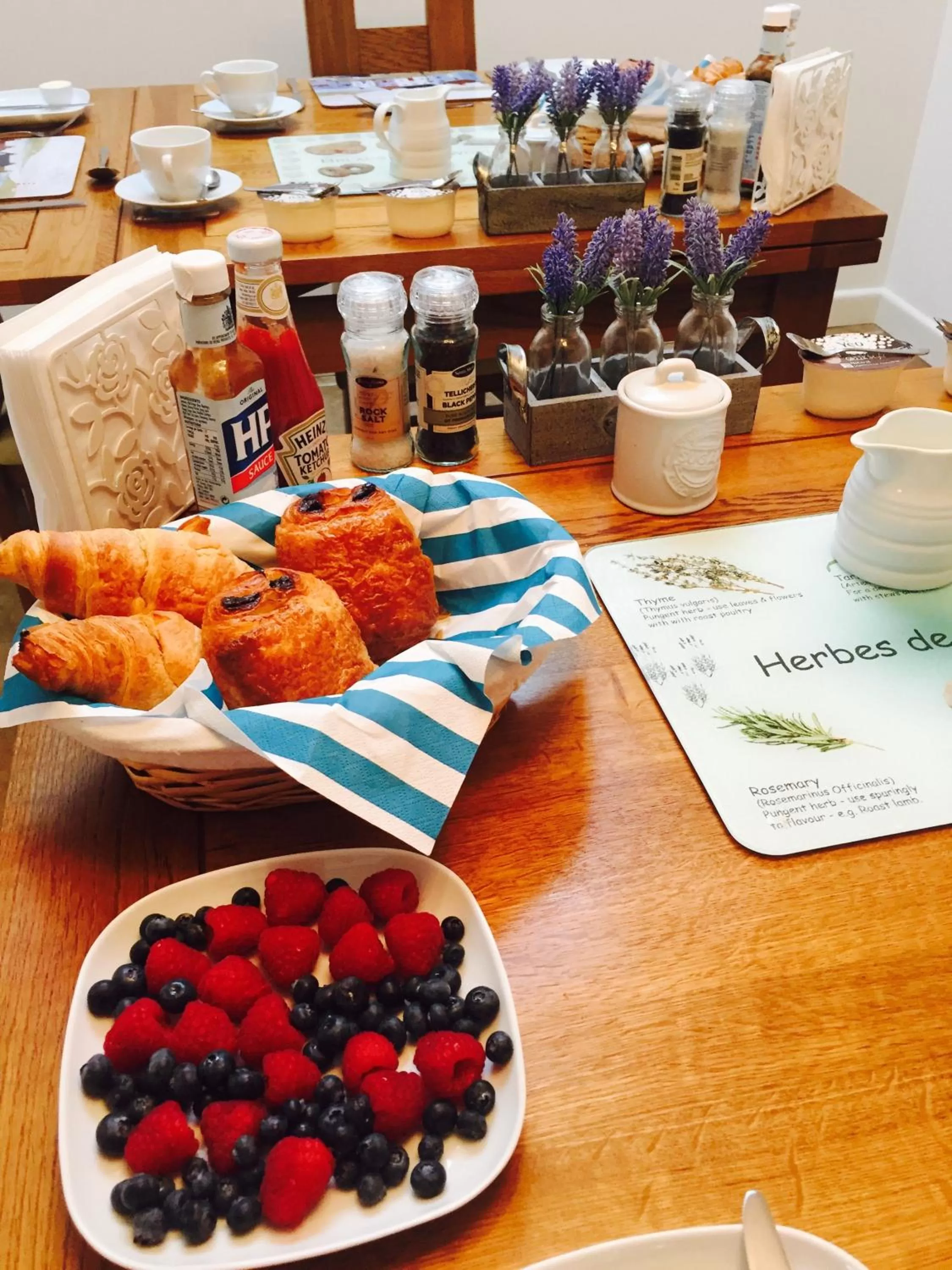 Breakfast in Avon Beach Bed & Breakfast