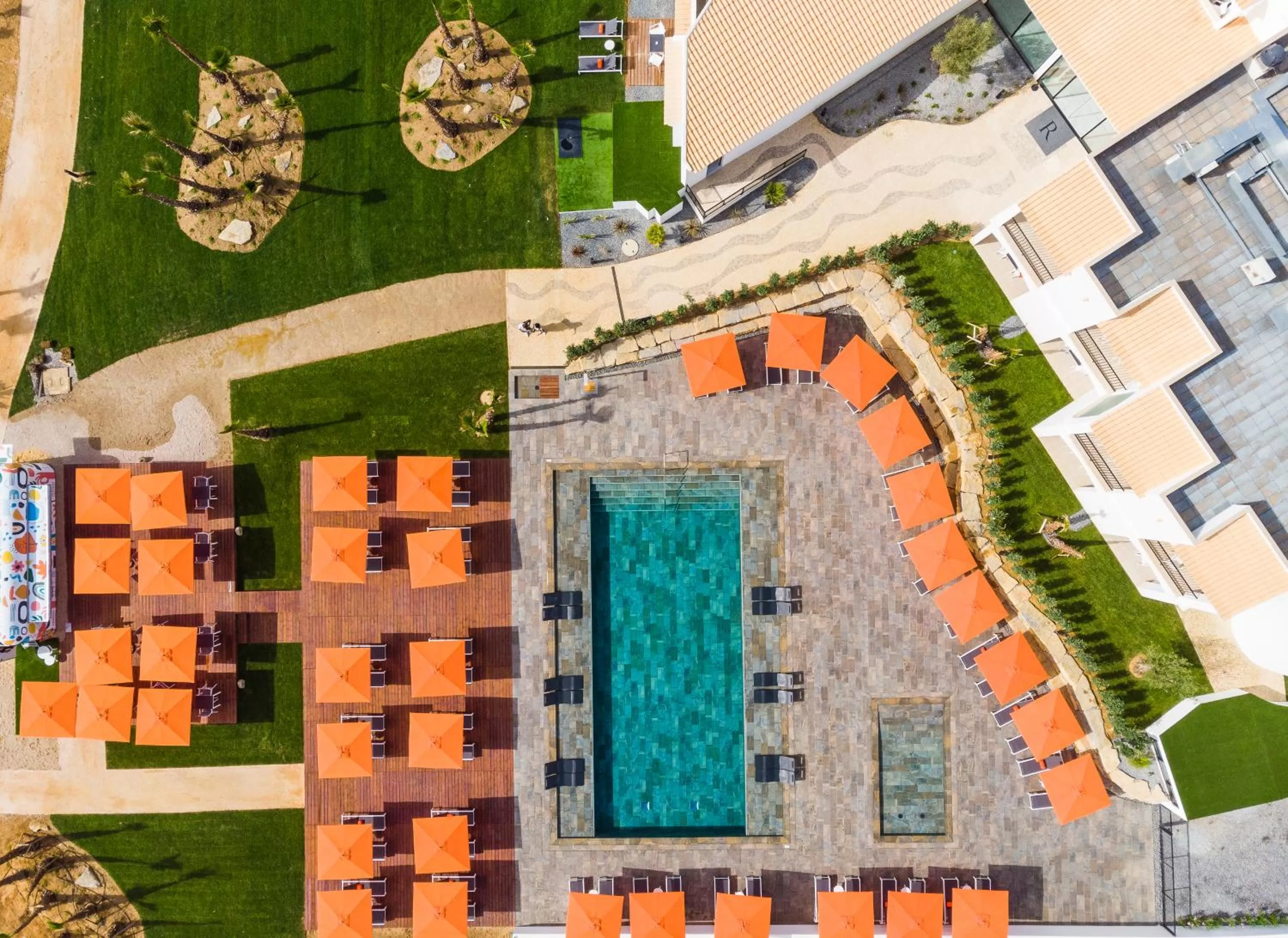 Restaurant/places to eat in Regency Salgados Hotel & Spa