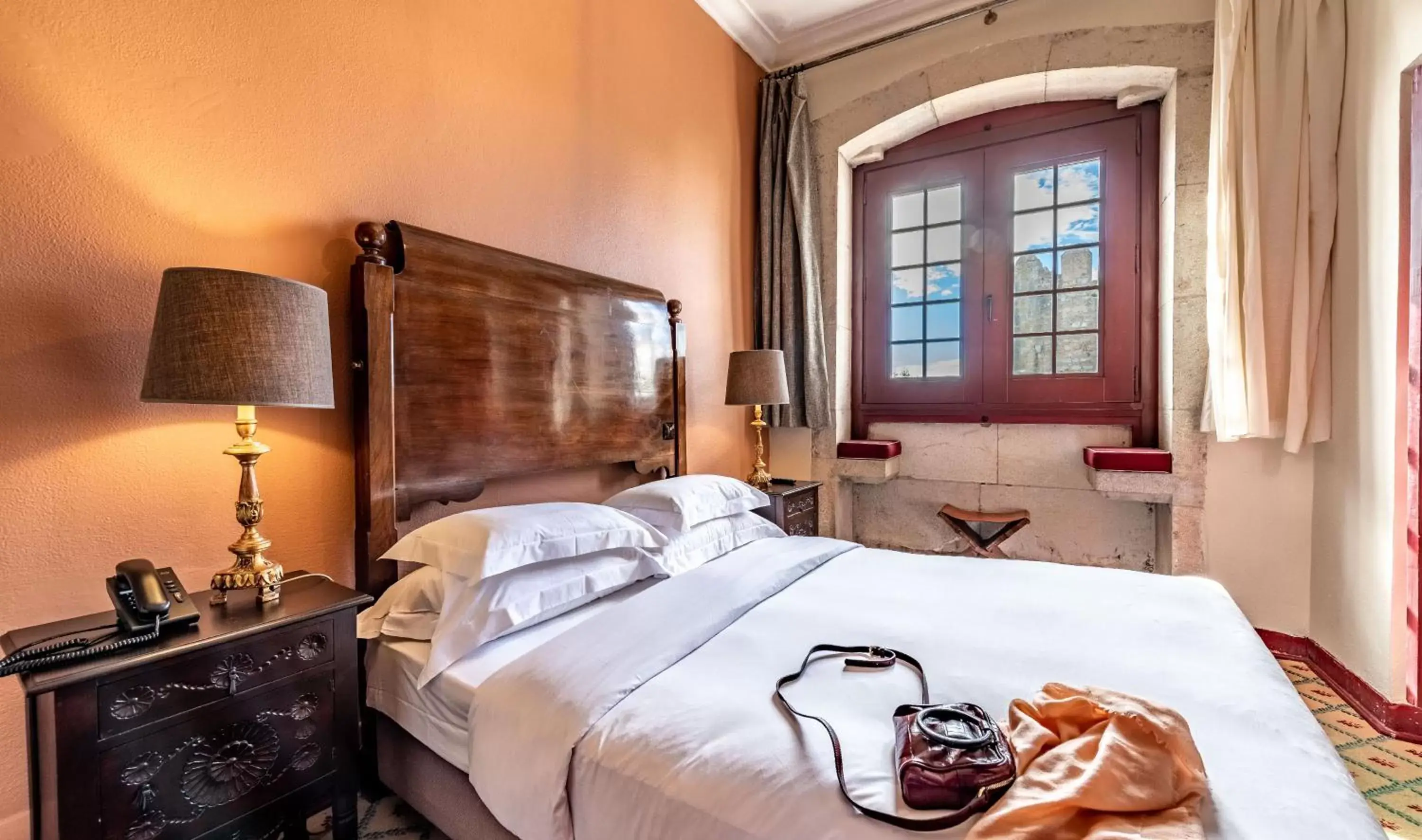 Bedroom, Bed in Pousada Castelo de Obidos