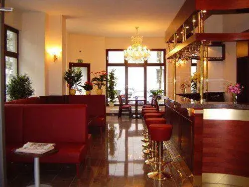 Lounge or bar, Lobby/Reception in Hotel Orion Berlin