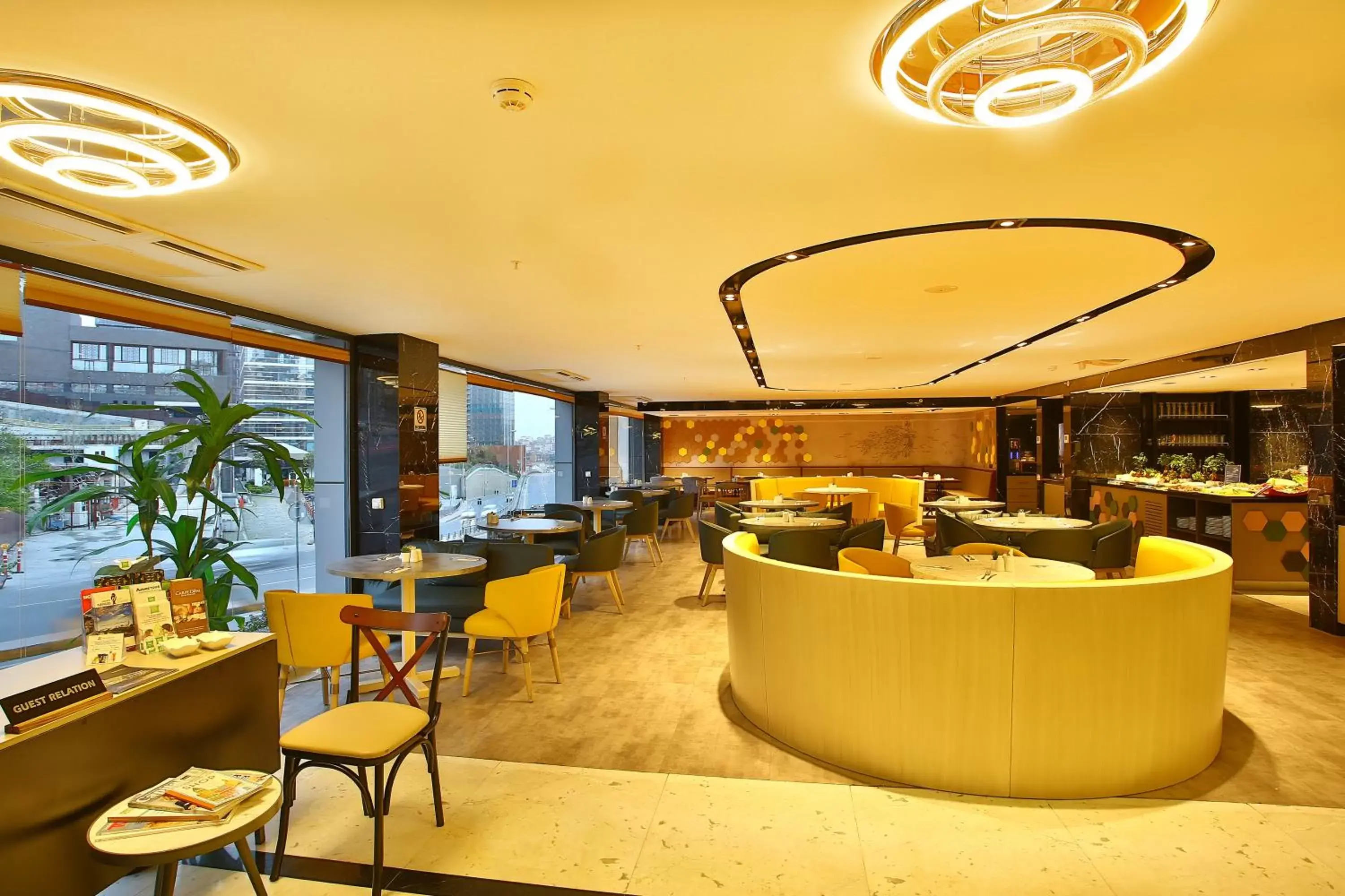 Food, Restaurant/Places to Eat in ibis Styles Istanbul Bomonti