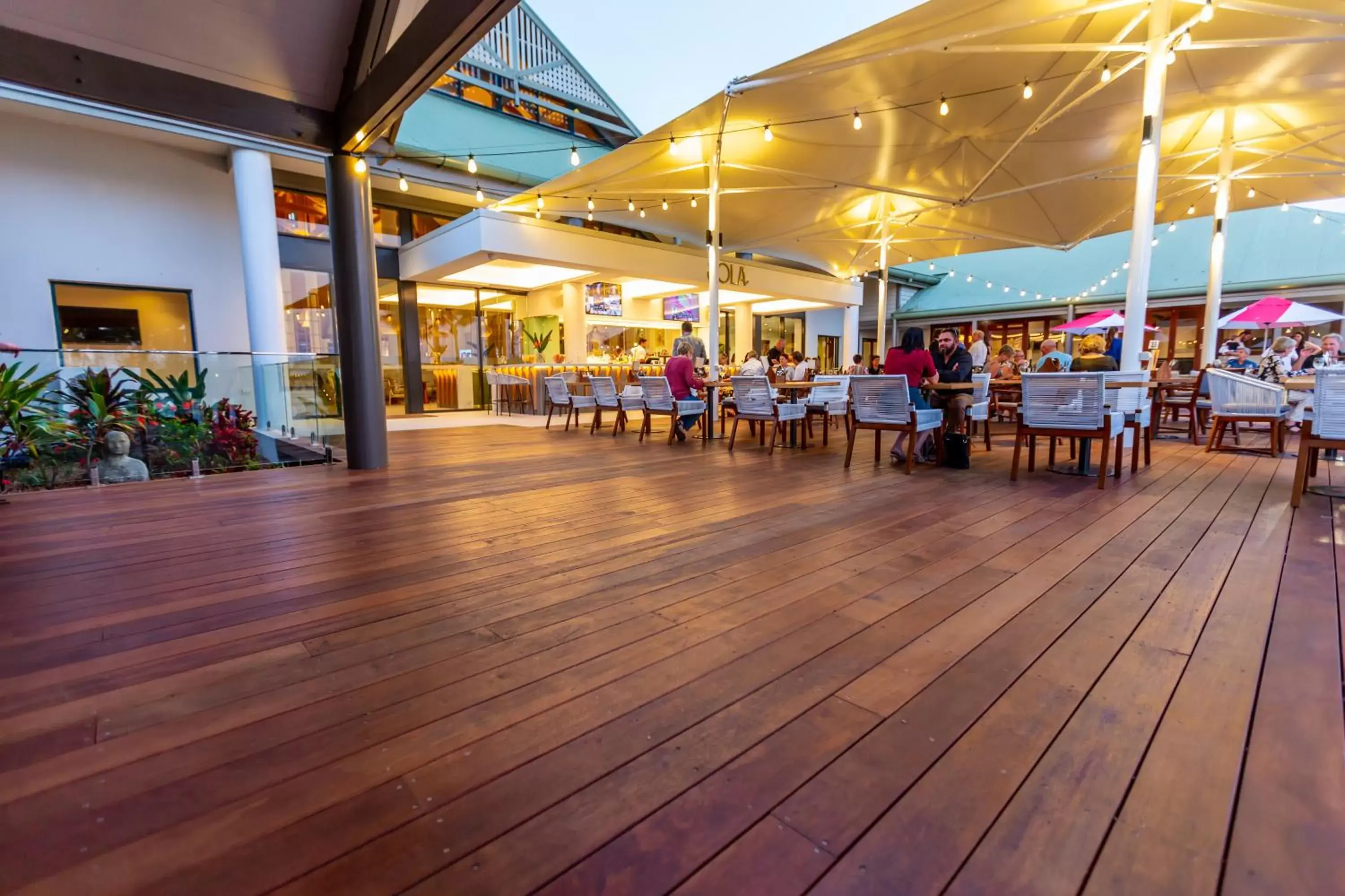 Restaurant/Places to Eat in Novotel Sunshine Coast Resort