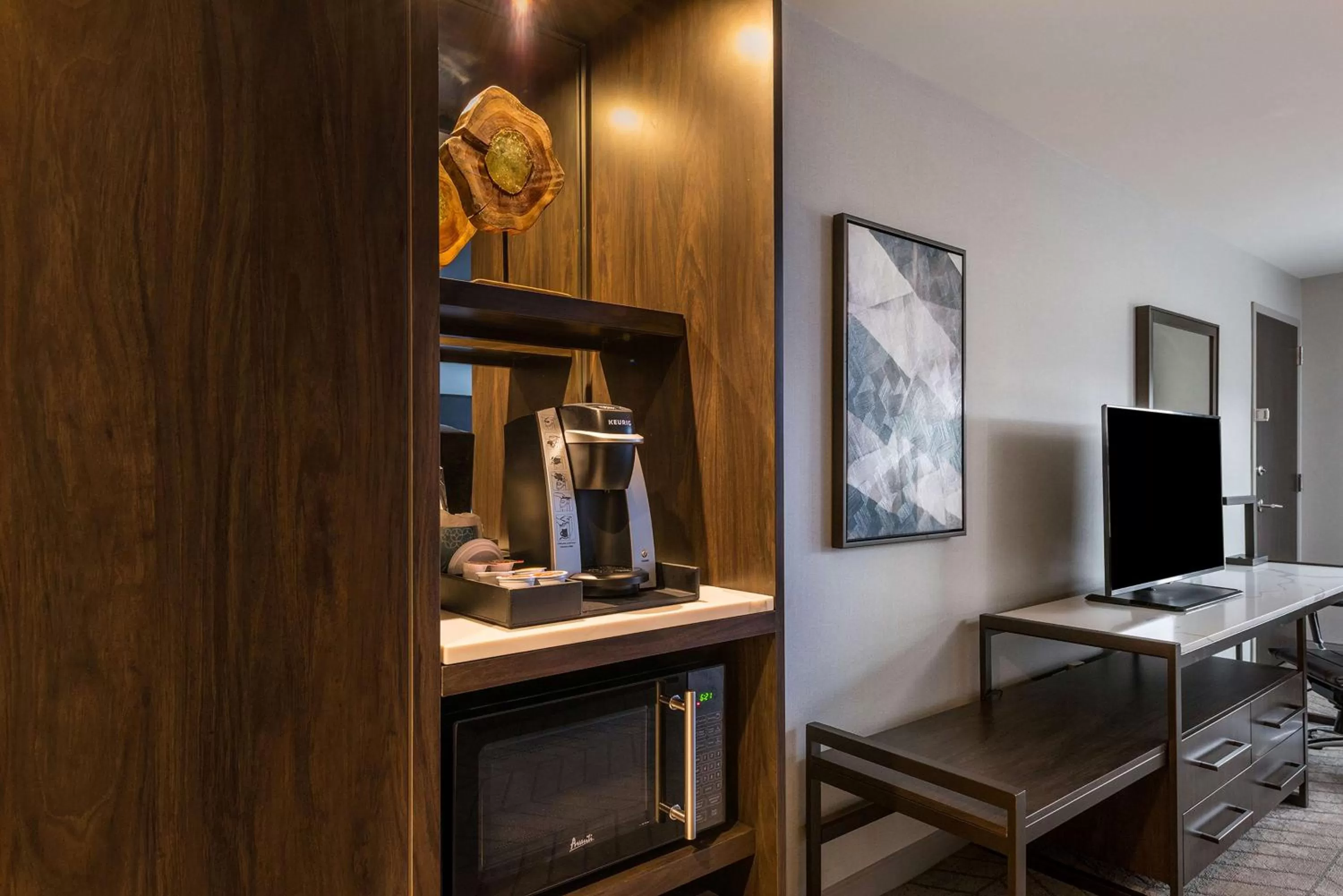 Kitchen or kitchenette in Hilton Garden Inn Hanover Lebanon