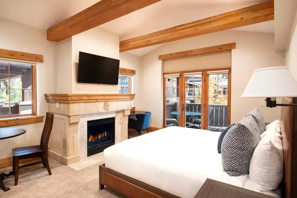 Deluxe One Bedroom Suite in The Chateaux Deer Valley Deluxe One Bedroom Suite in The Chateaux Deer Valley