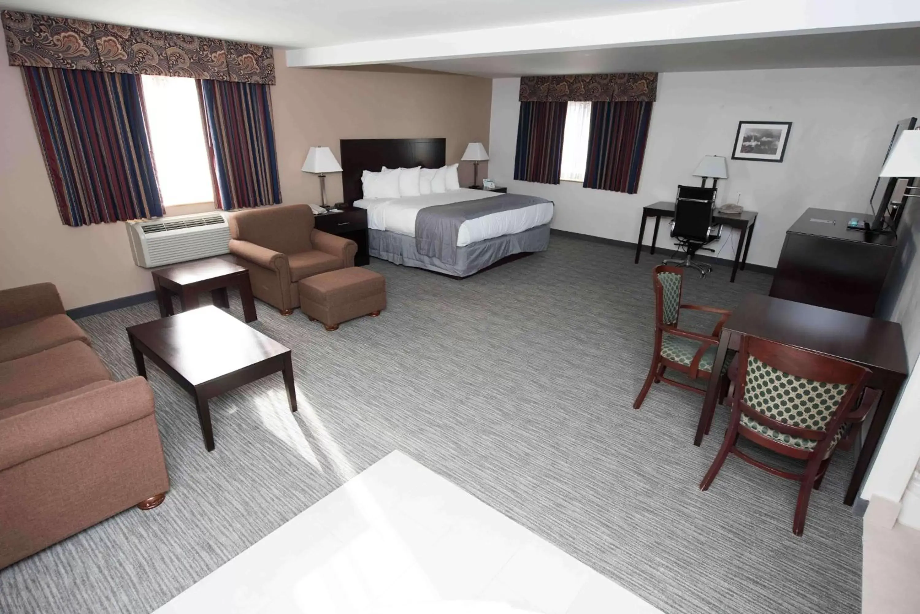 Photo of the whole room in Best Western New Baltimore Inn