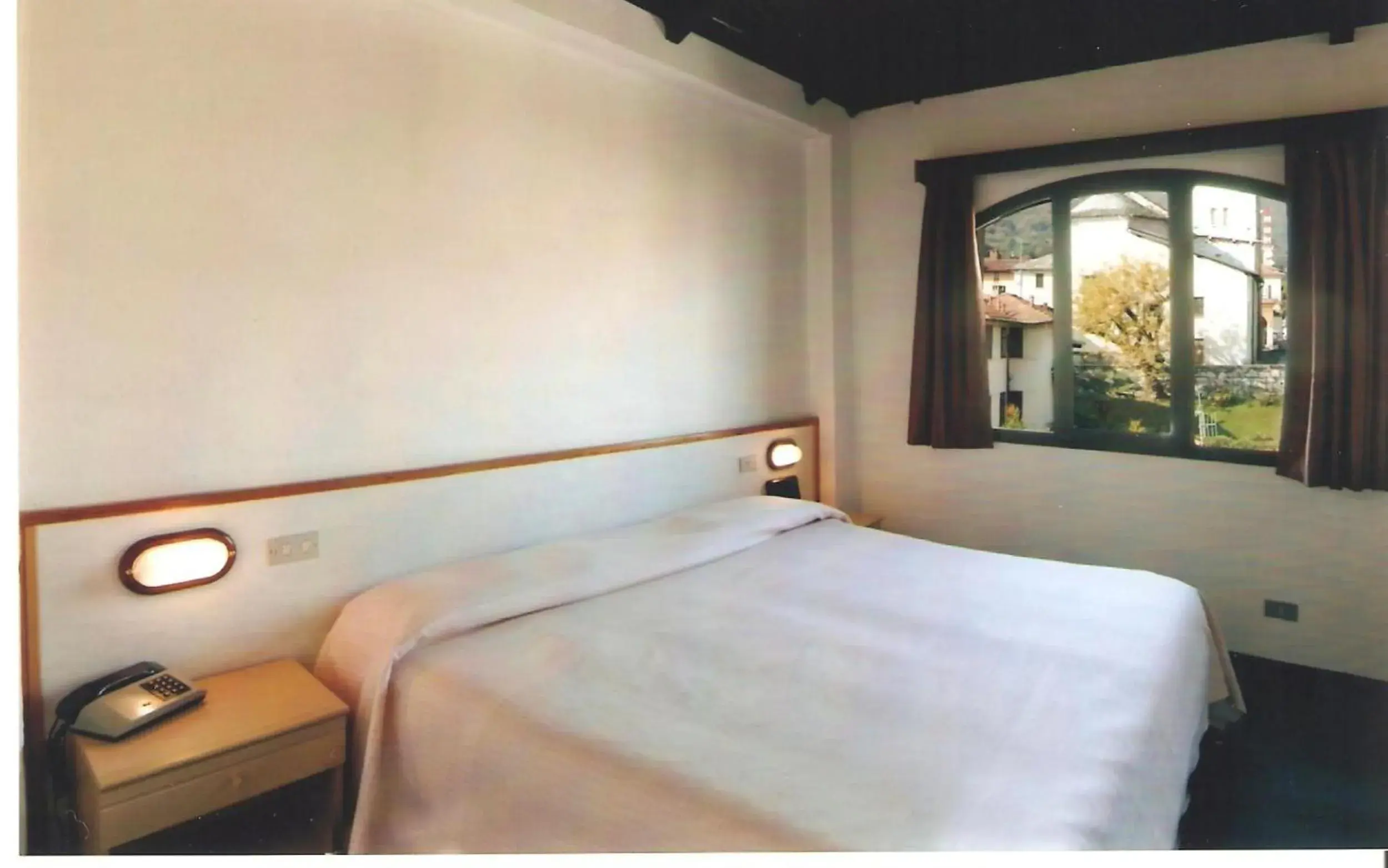 Photo of the whole room, Bed in Hotel Eden