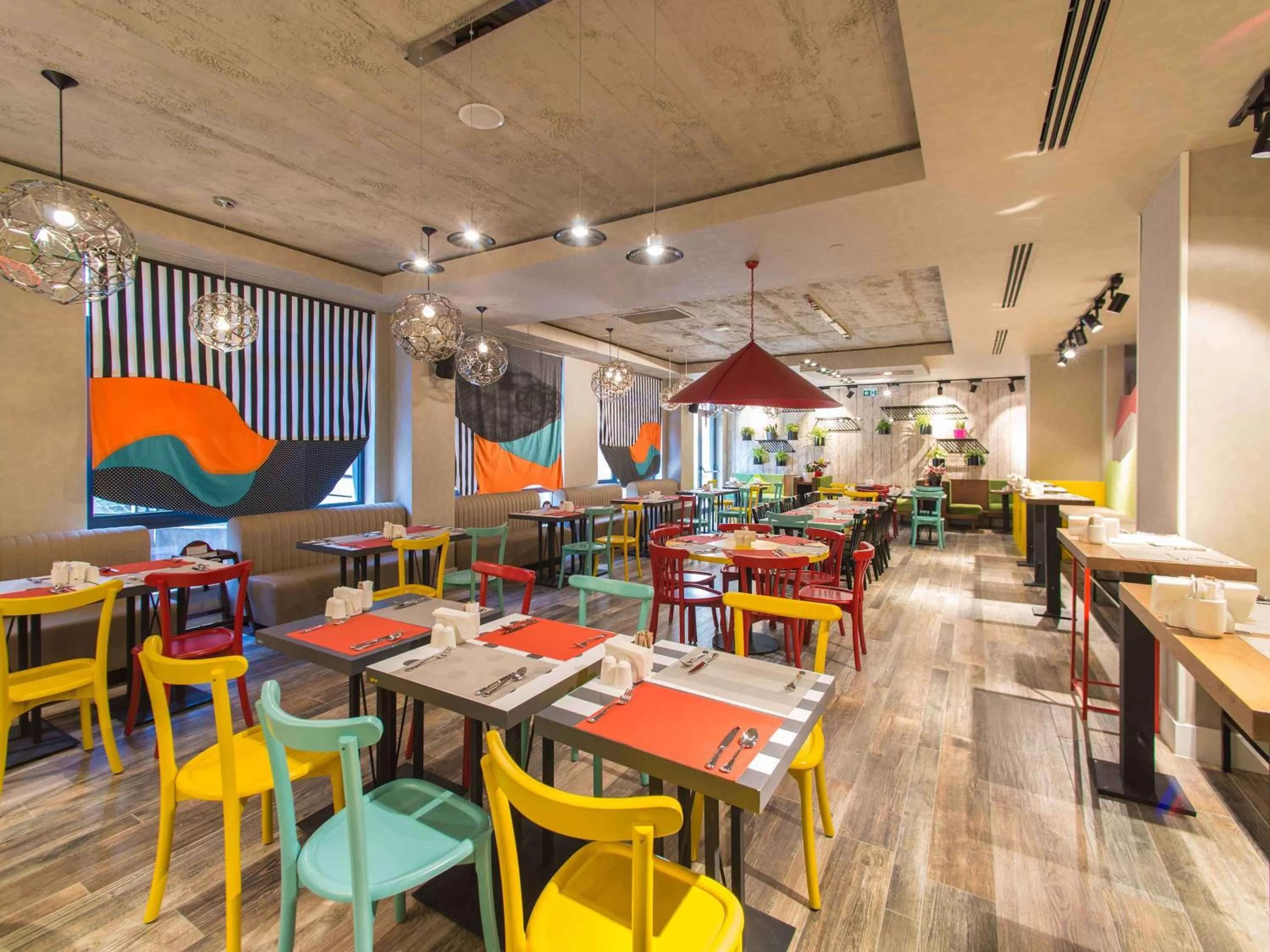 Restaurant/places to eat in ibis Styles Tbilisi Center