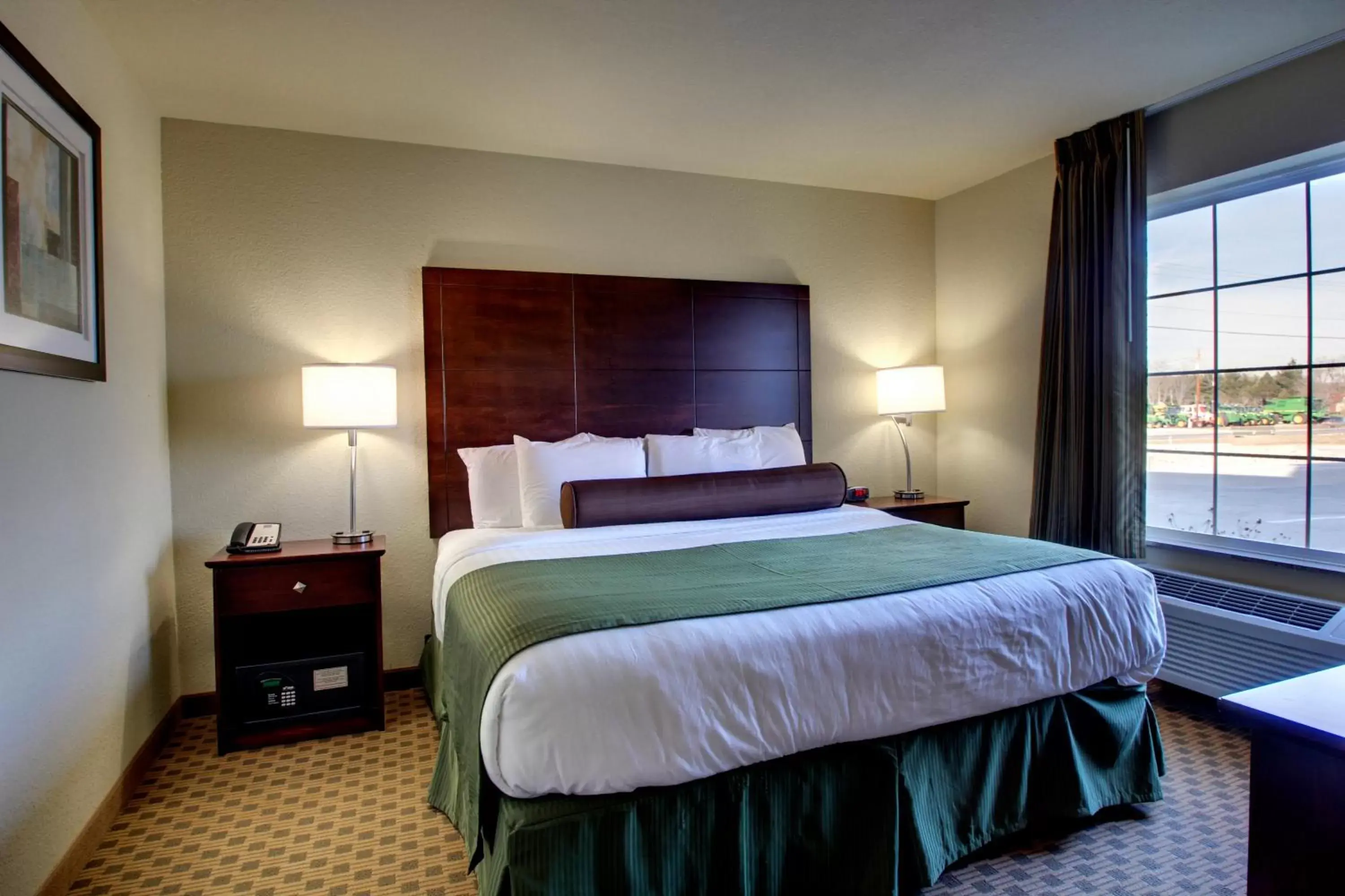 Bed in Cobblestone Hotel & Suites - Newton Bed in Cobblestone Hotel & Suites - Newton
