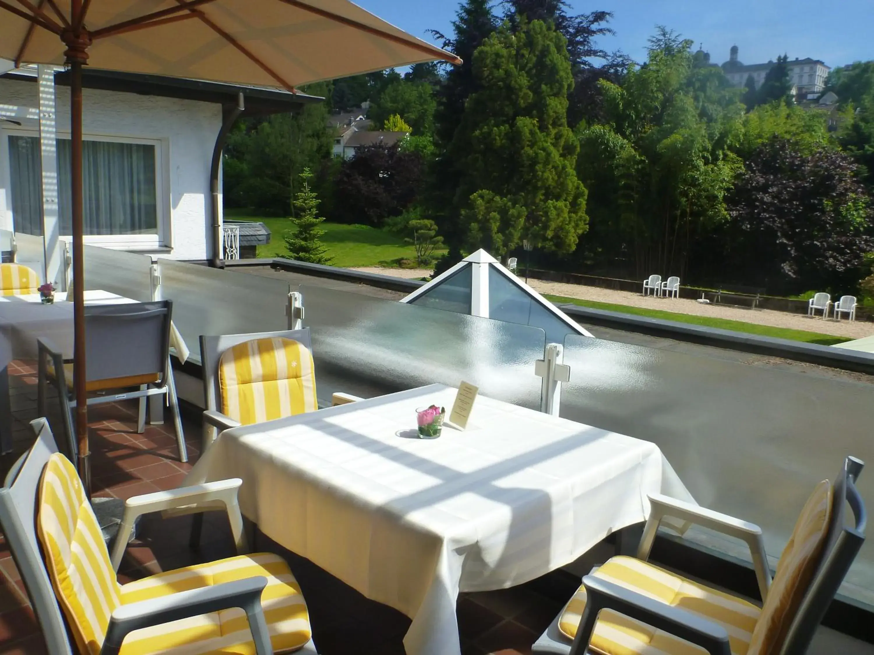Balcony/Terrace, Restaurant/Places to Eat in Romantik Waldhotel Mangold