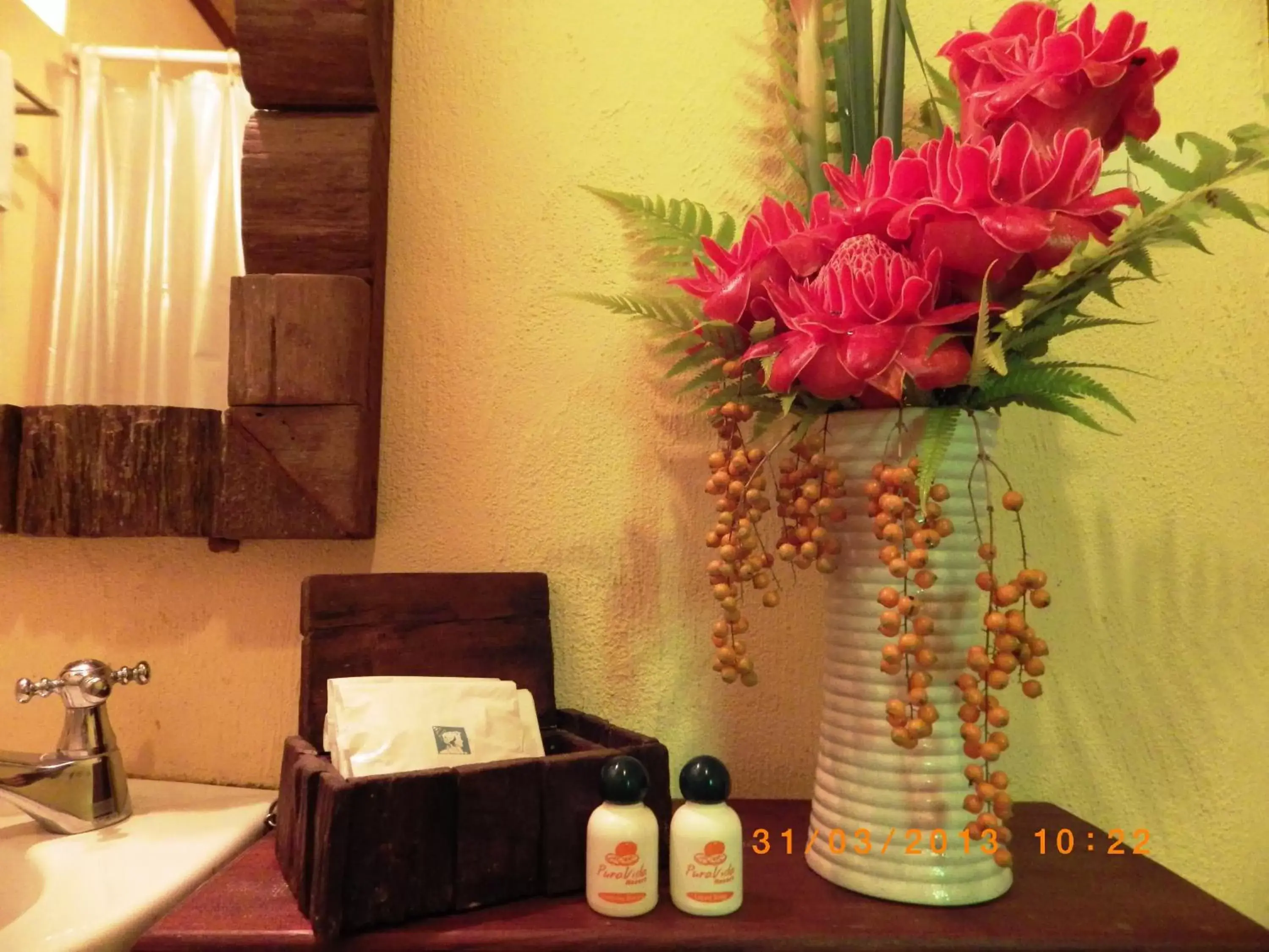 Bathroom in Pura Vida Pai Resort