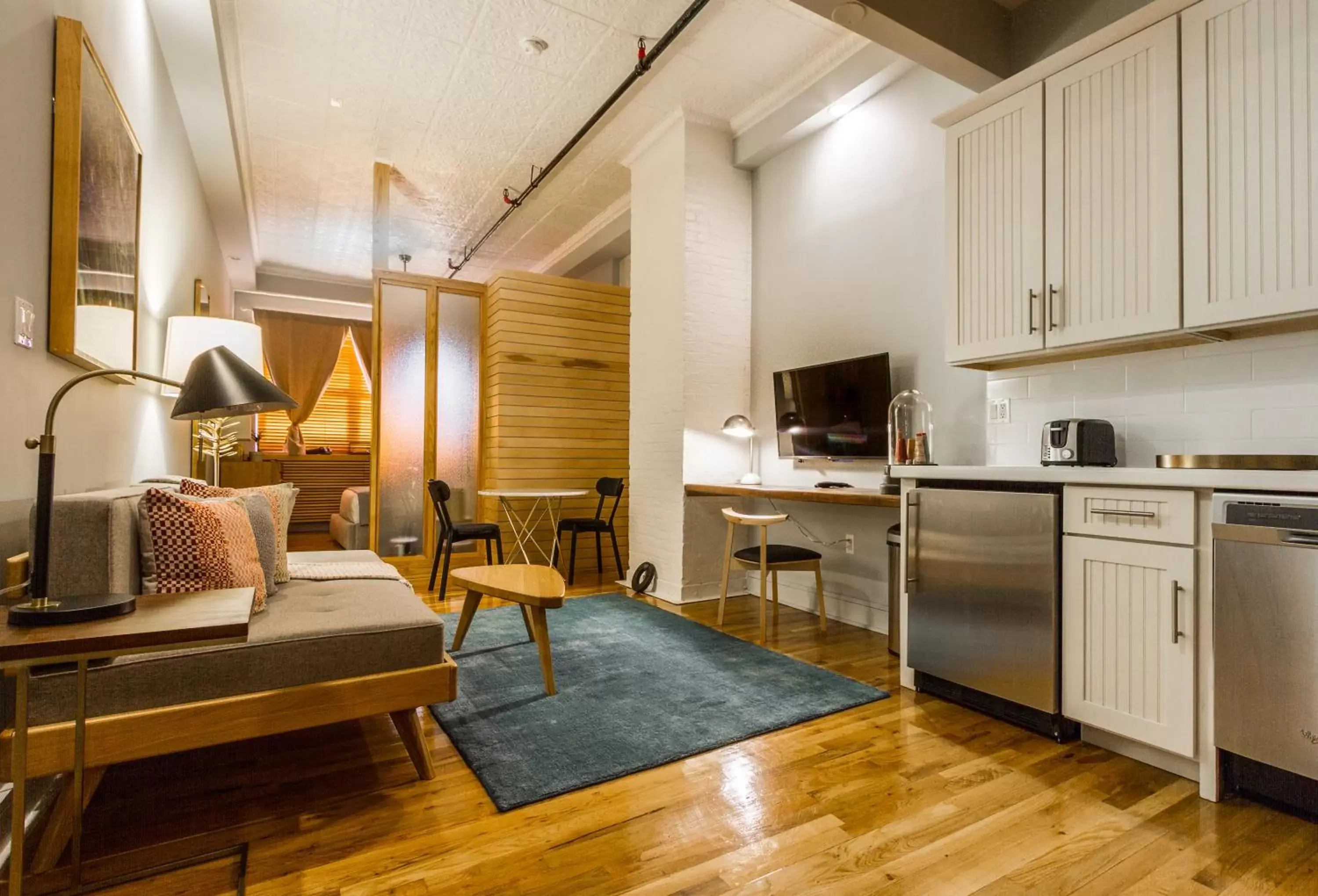 Kitchen or kitchenette, Seating Area in Franklin Guesthouse