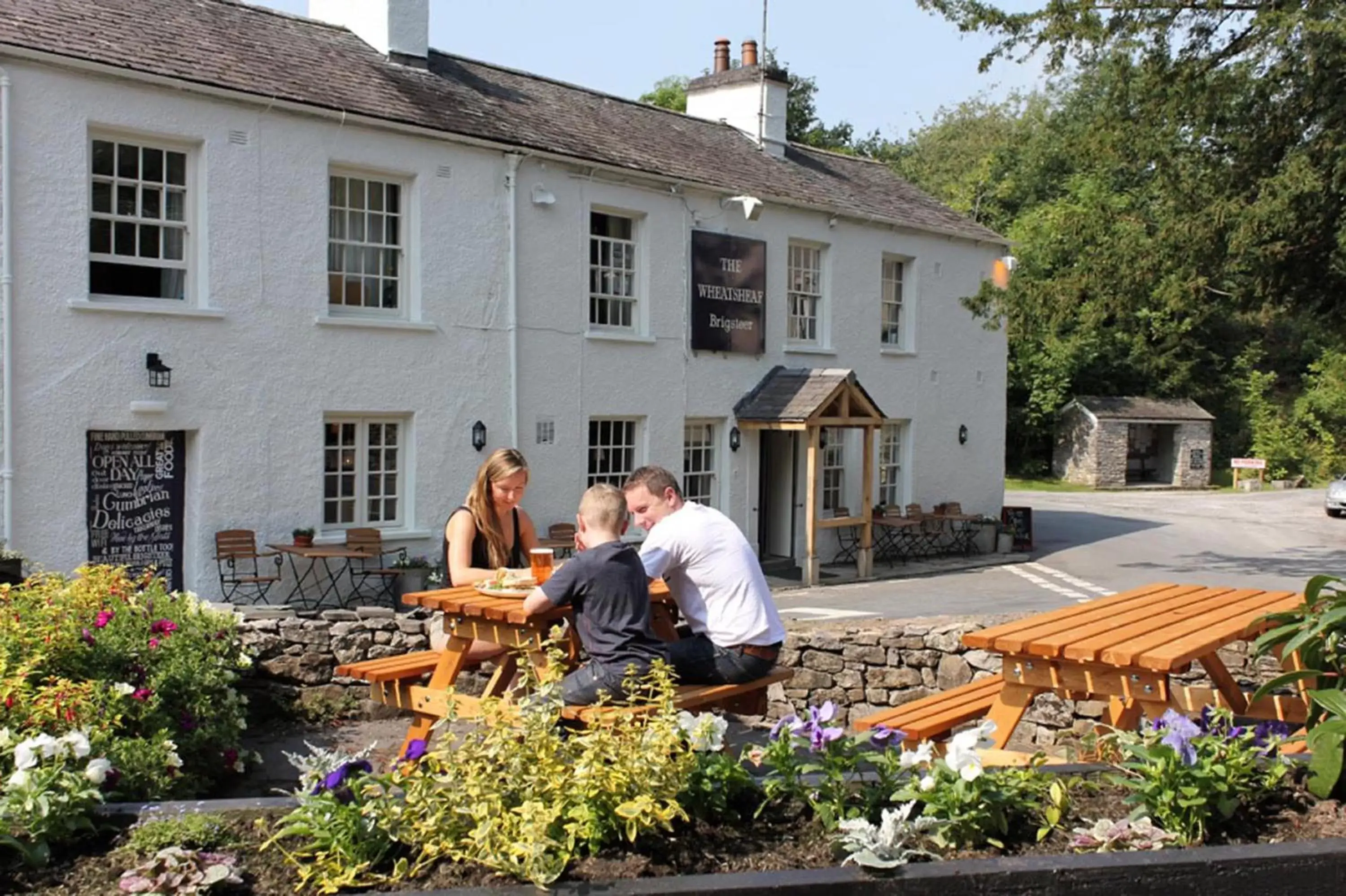 Property building in The Wheatsheaf Inn