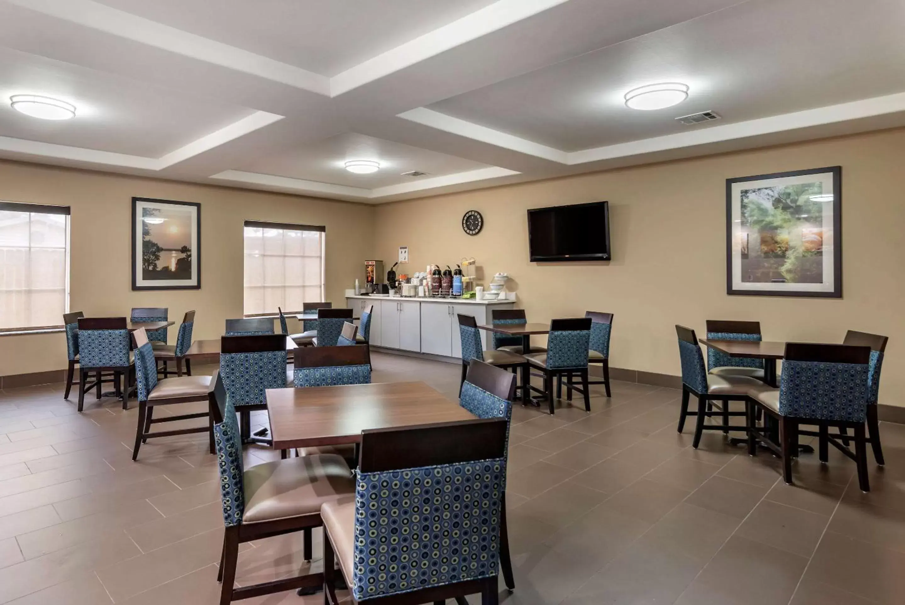 Restaurant/Places to Eat in Comfort Inn & Suites Scott - West Lafayette