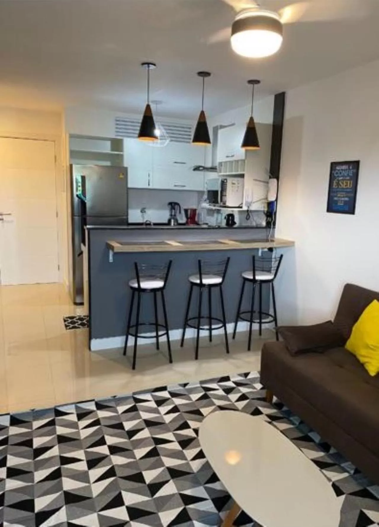 Kitchen or kitchenette in Apartamento no Golden Lake - pé na areia, agua de côco e cervejinha