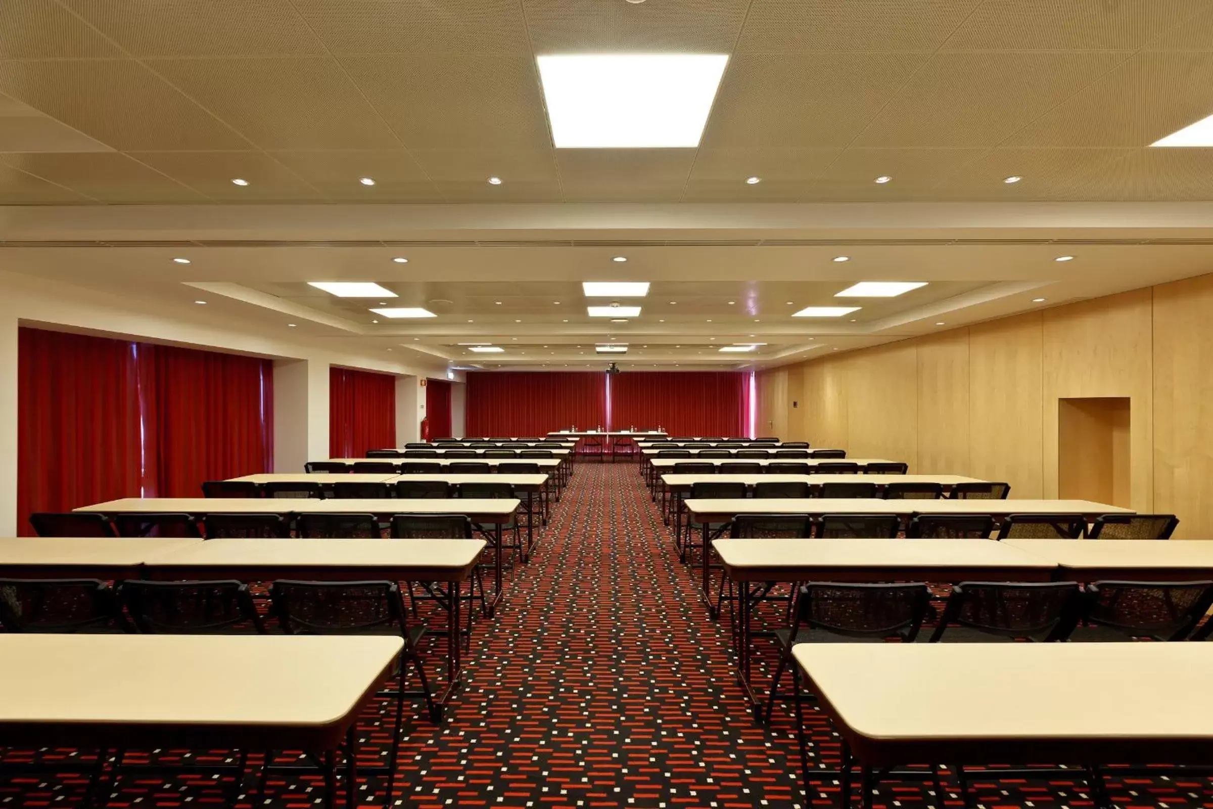 Business facilities in Hotel Mercure Braga Centro