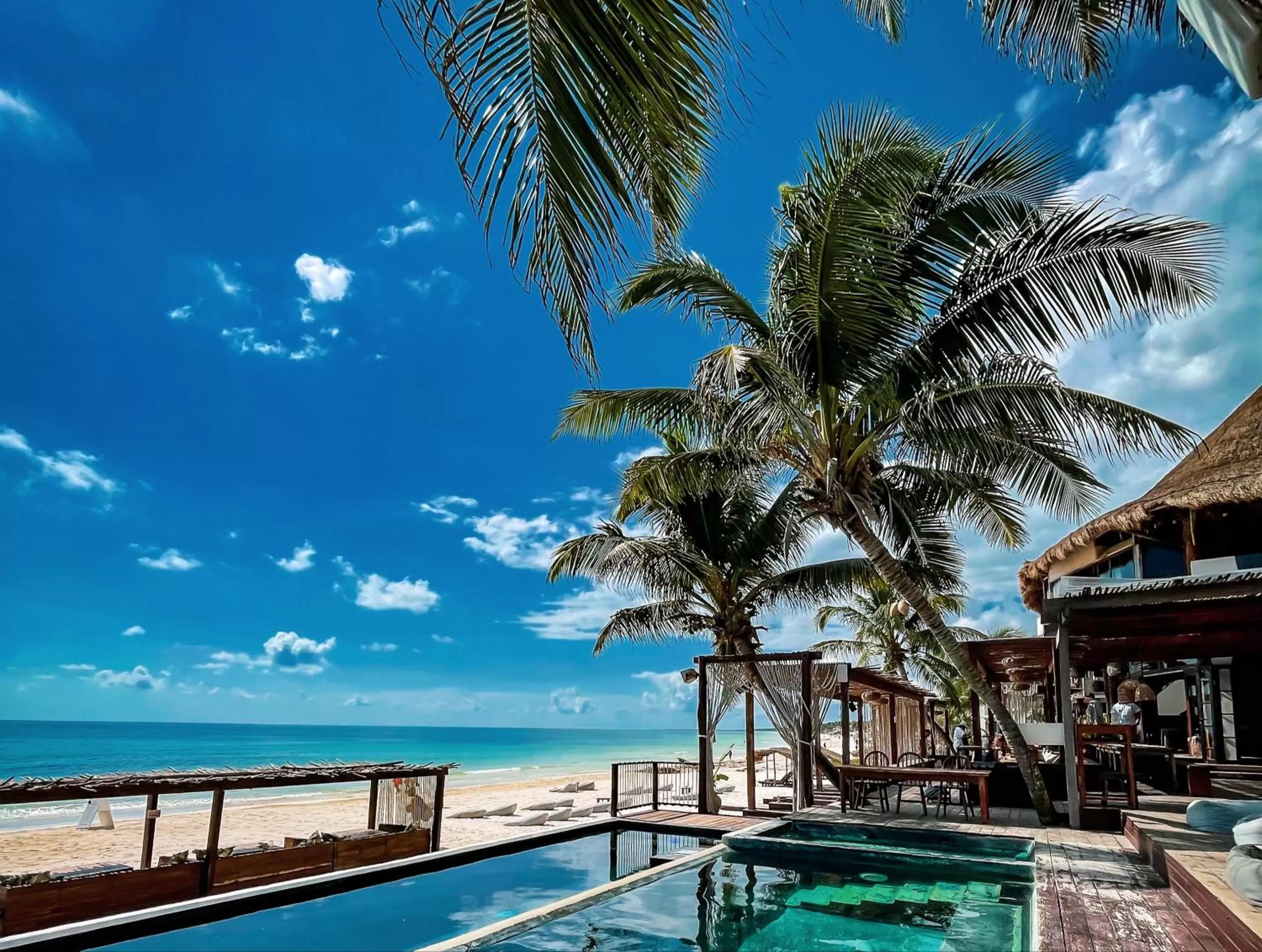 Swimming pool in Amansala Resort