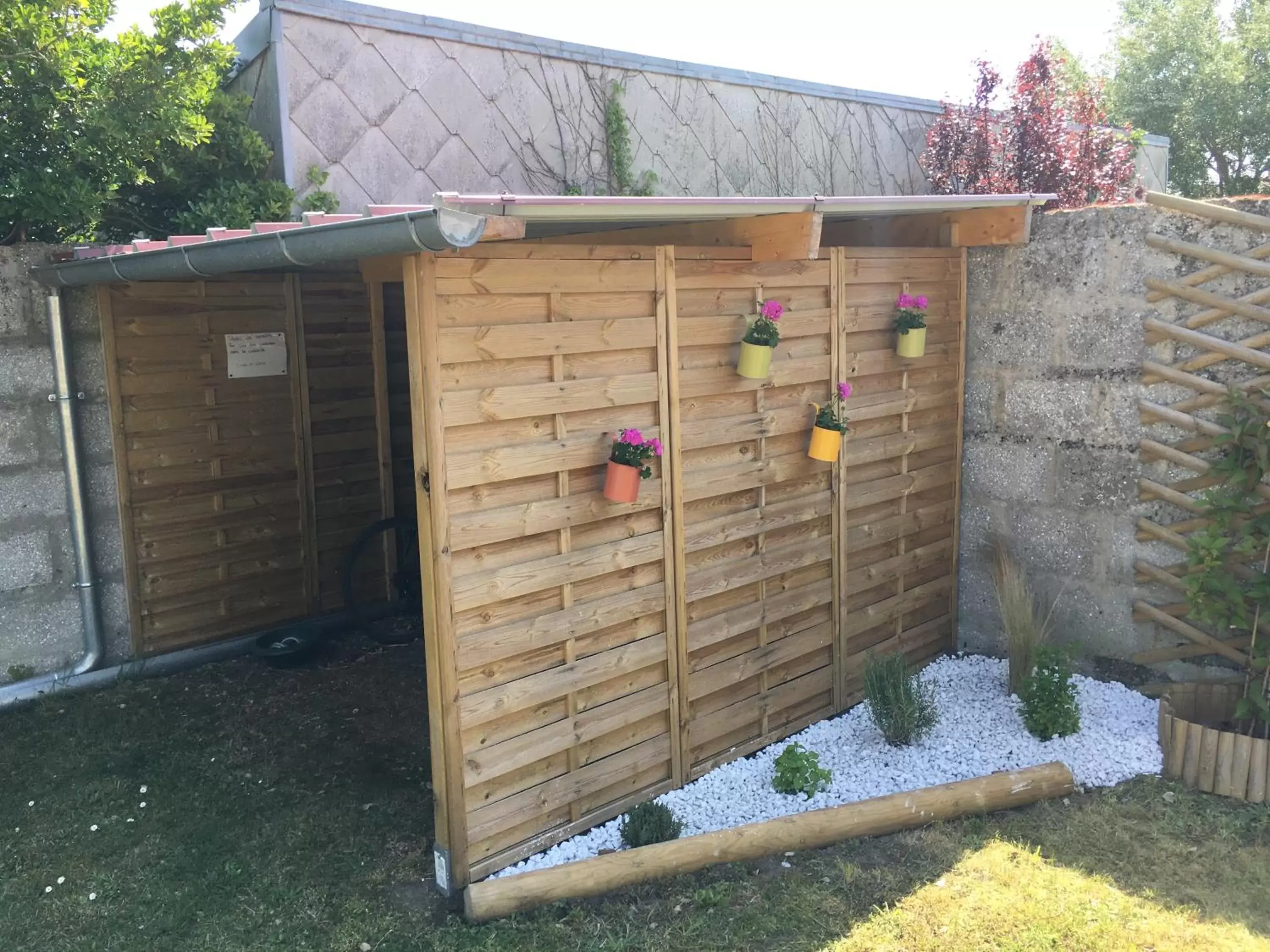 Garden, BBQ Facilities in La Rose des Vents