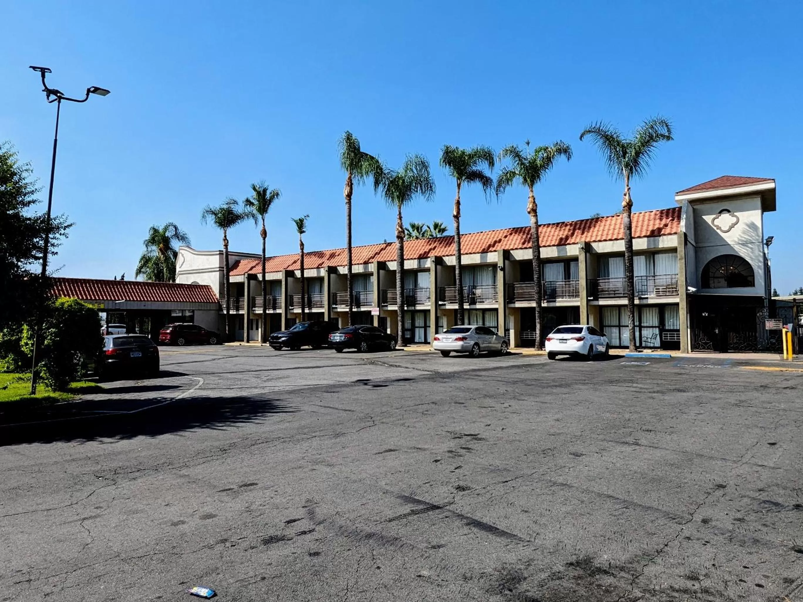 Property building in Valley Inn