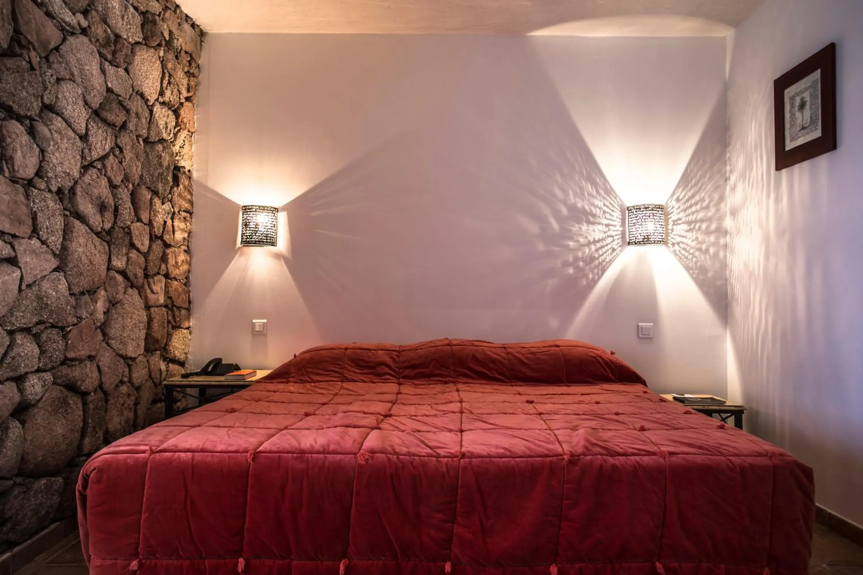 Photo of the whole room, Bed in Le Roc E Fiori Hotel - Les Collectionneurs