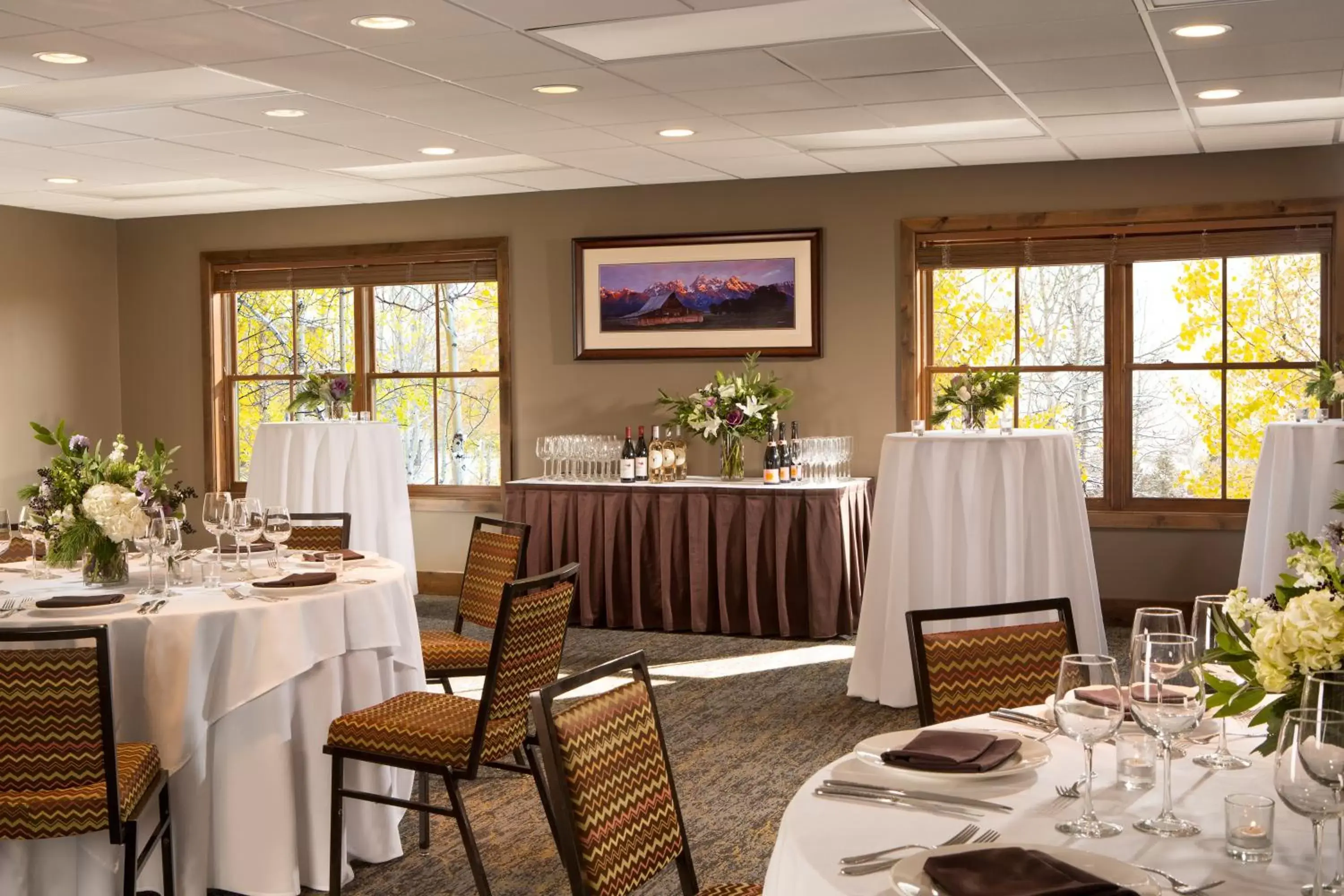 Meeting/conference room, Restaurant/Places to Eat in Teton Mountain Lodge and Spa, a Noble House Resort