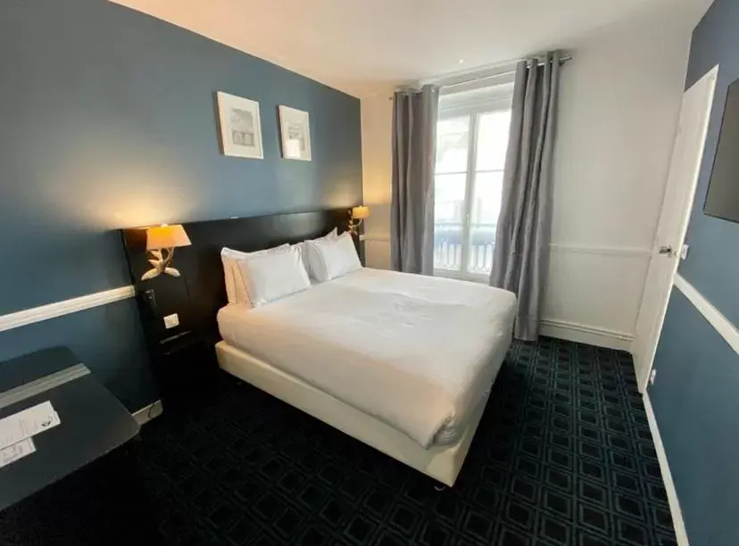 Bed in Hôtel Etoile Trocadéro
