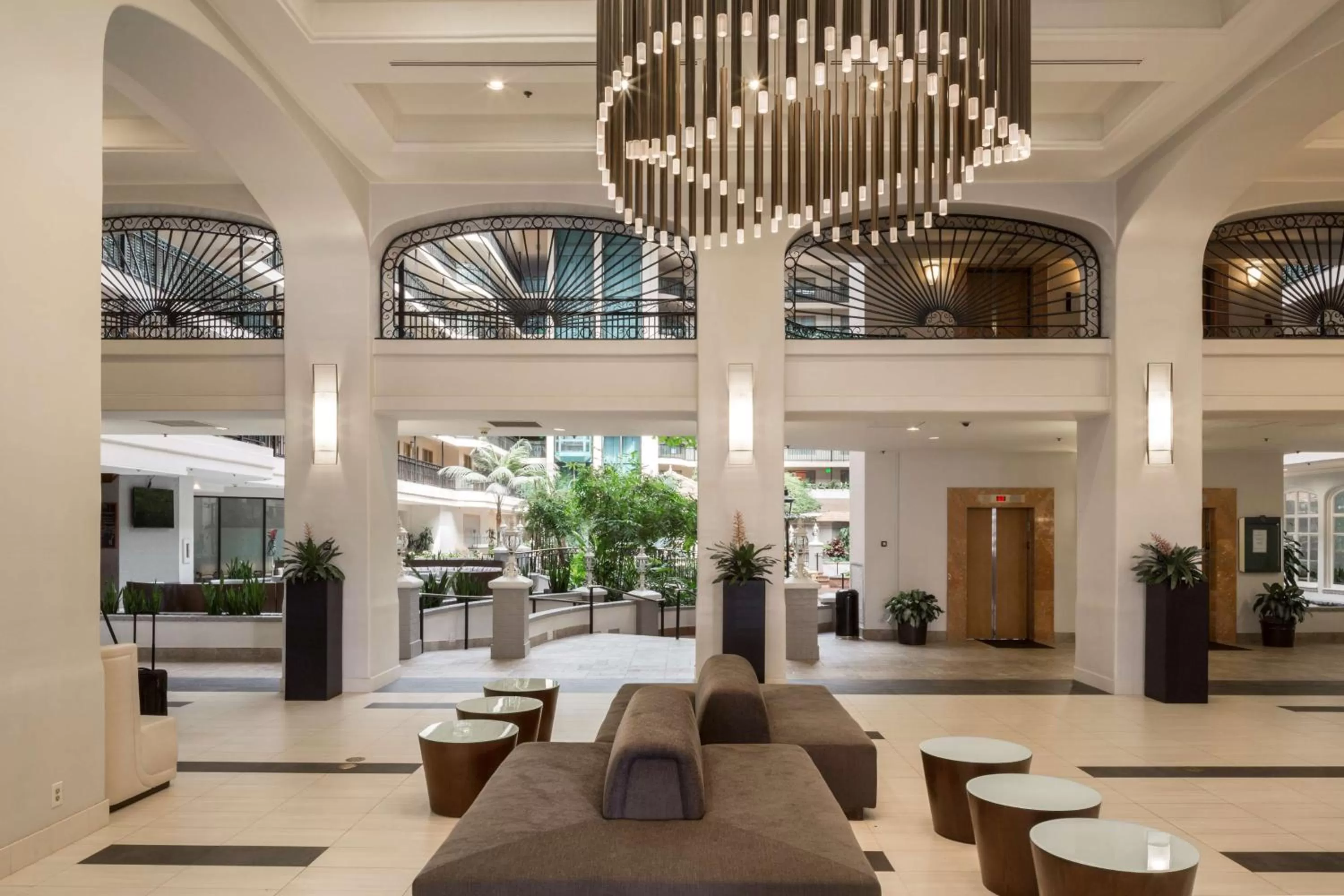 Lobby or reception in Embassy Suites by Hilton Anaheim North