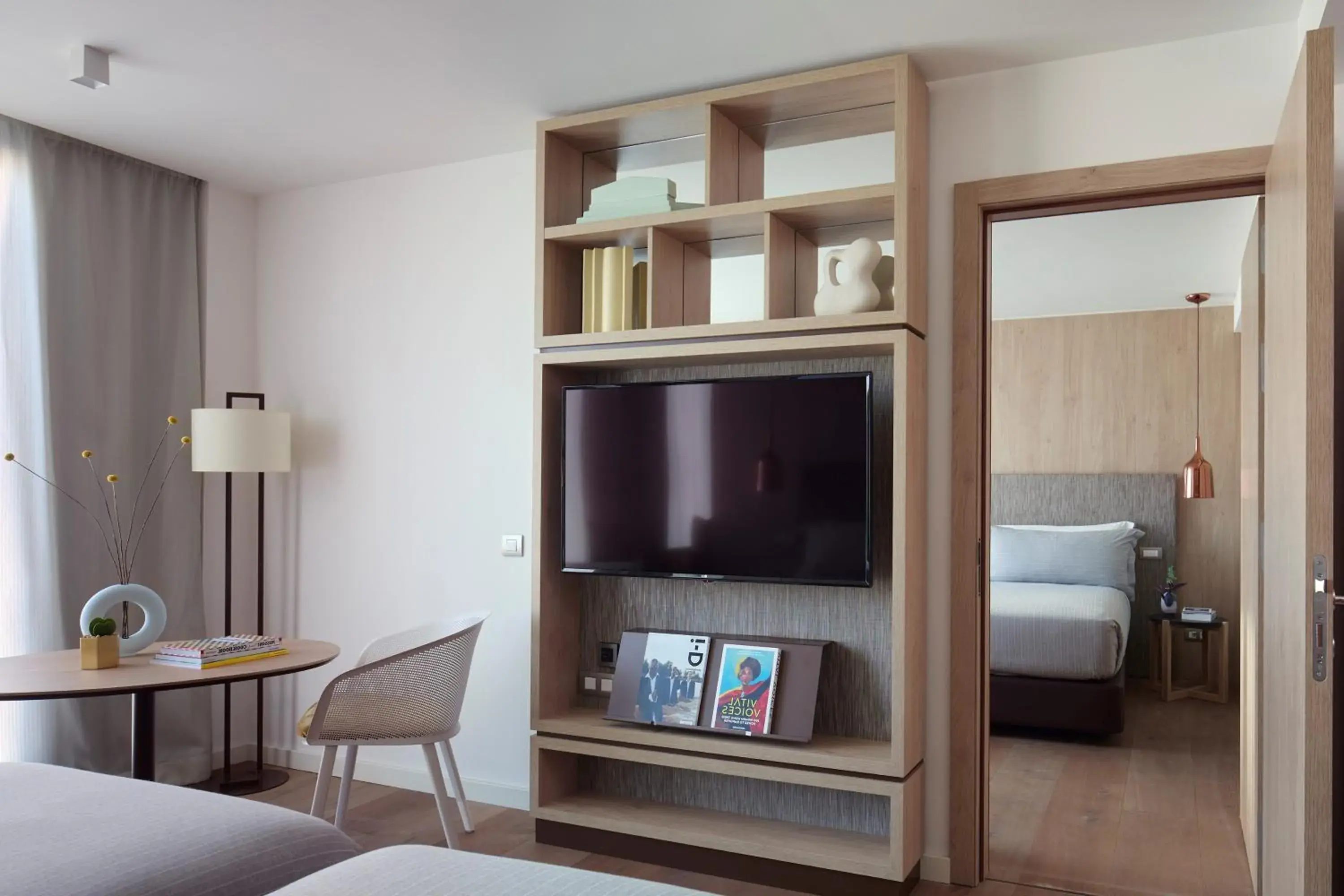 Bed, TV/Entertainment Center in ME Barcelona