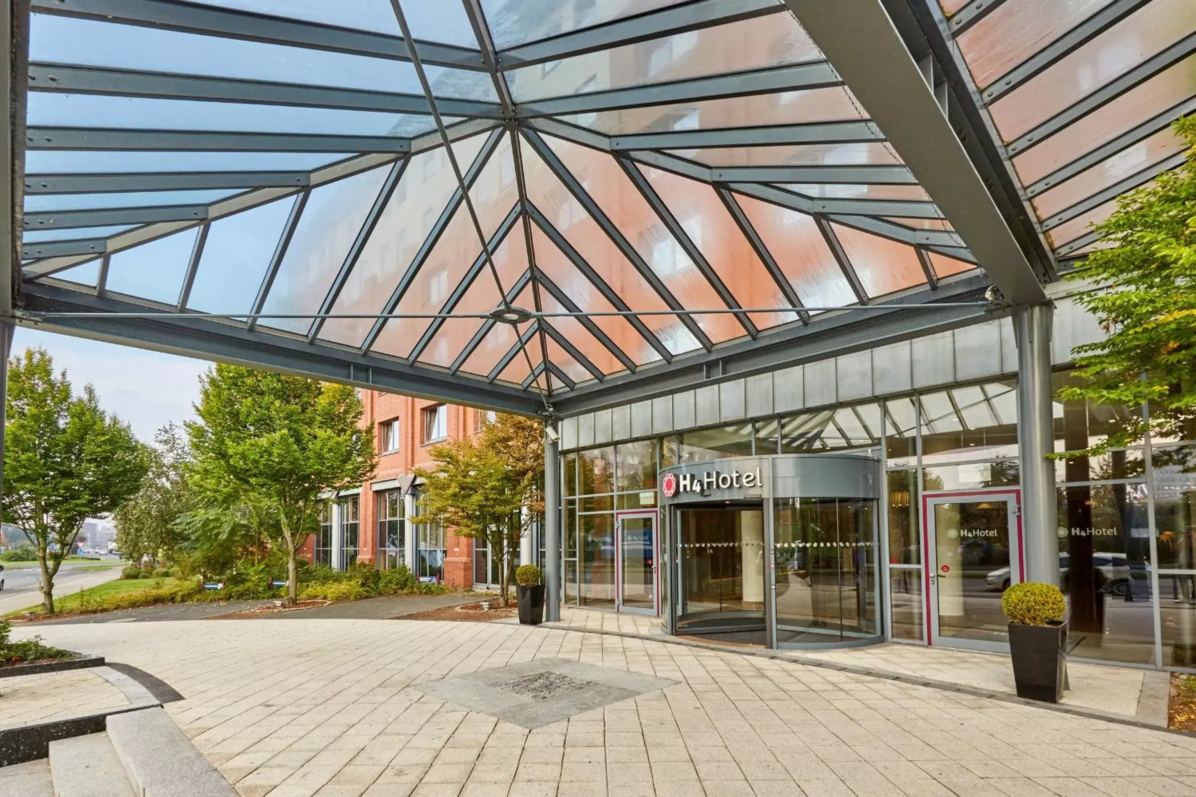 Facade/entrance in H4 Hotel Hannover Messe, Trademark Collection by Wyndham Facade/entrance in H4 Hotel Hannover Messe, Trademark Collection by Wyndham