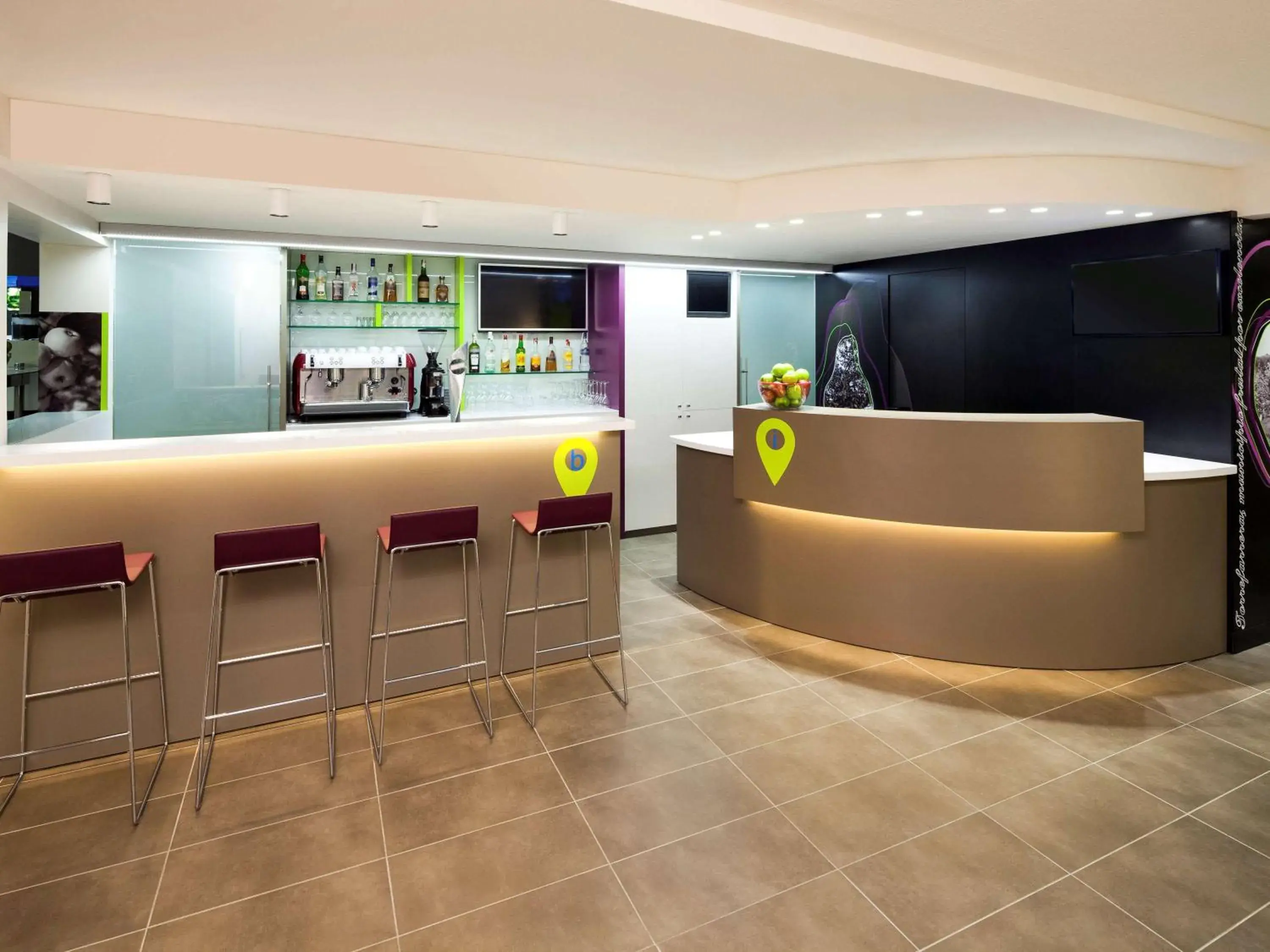 Property building in Hotel Ibis Styles Lleida Torrefarrera Property building in Hotel Ibis Styles Lleida Torrefarrera