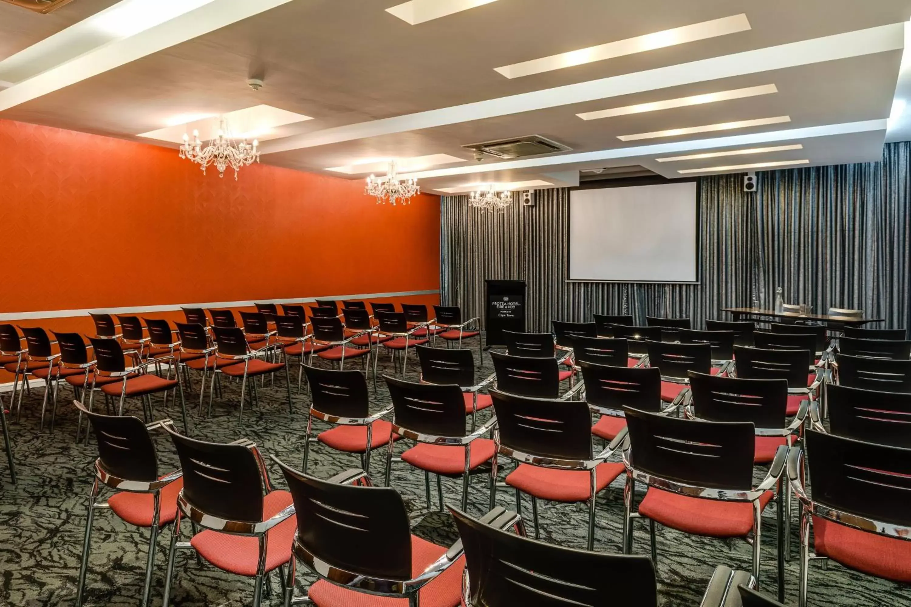 Meeting/conference room in Protea Hotel Fire & Ice by Marriott Cape Town