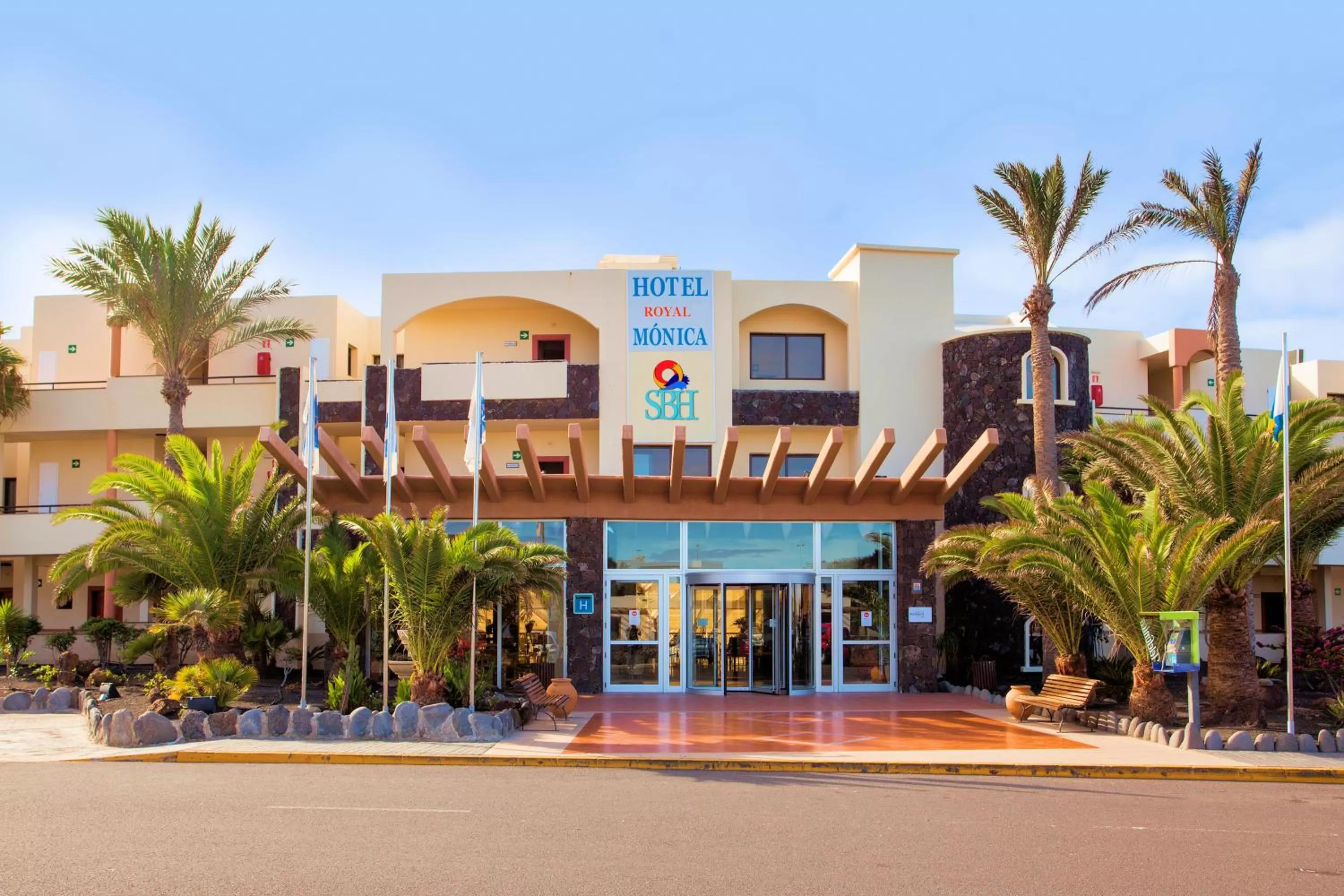 Property building in SBH Hotel Royal Mónica