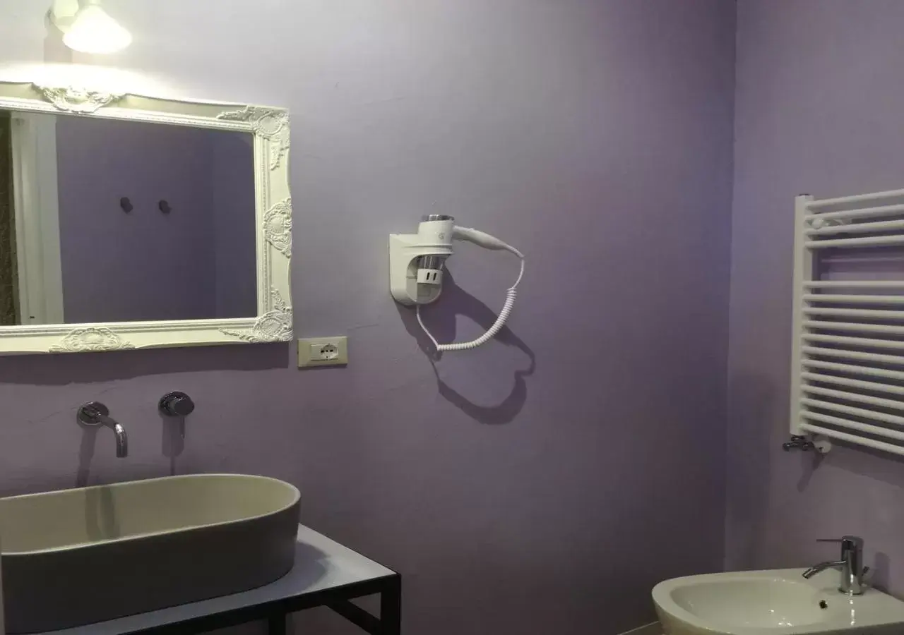 Bathroom in Persiane al Cassaro