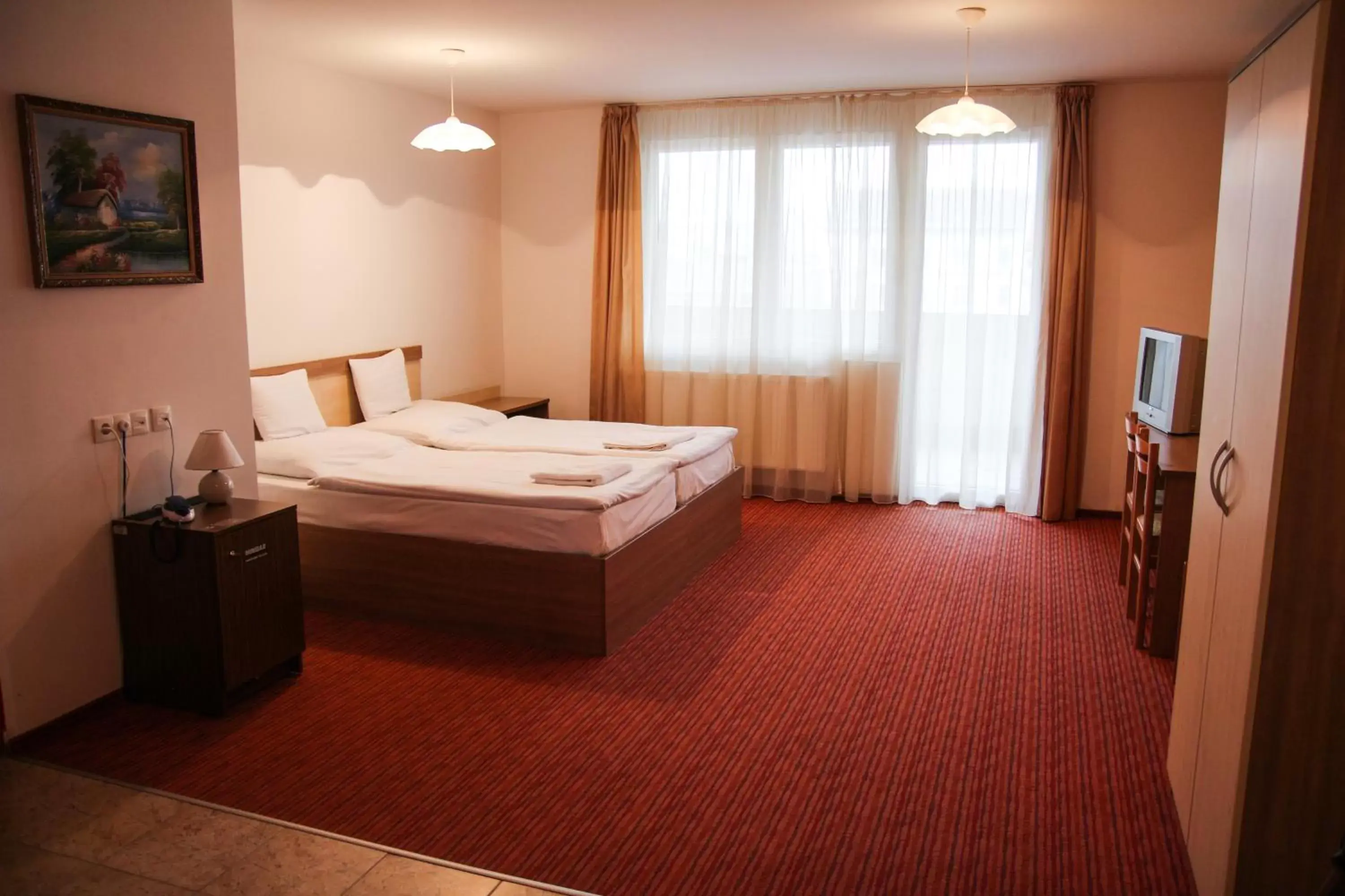 Photo of the whole room, Bed in Silver Hotel Budapest City Center