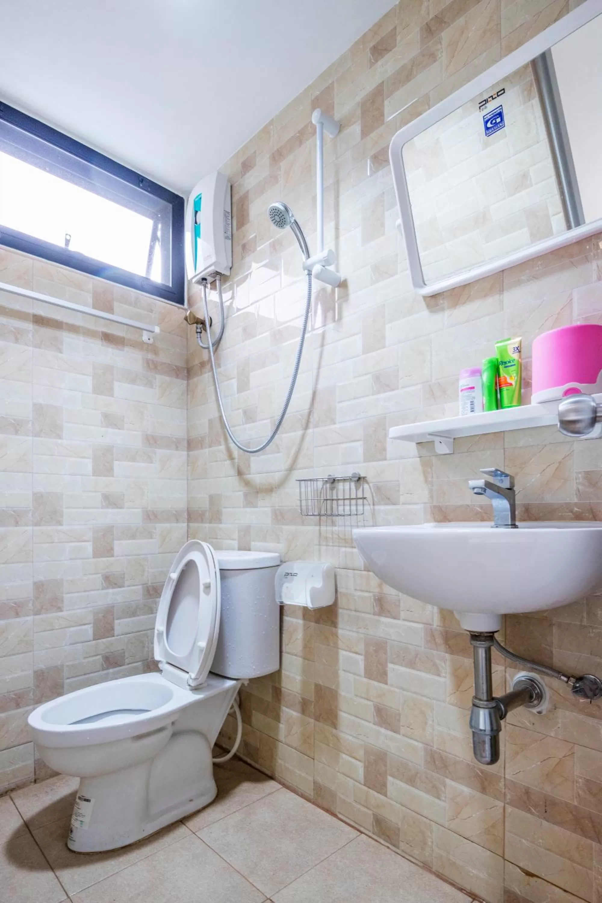 The Cube Sathorn Boutique Hotel เดอะ คิวบ์ สาทร บูติค โฮเทล Near BTS Surasak