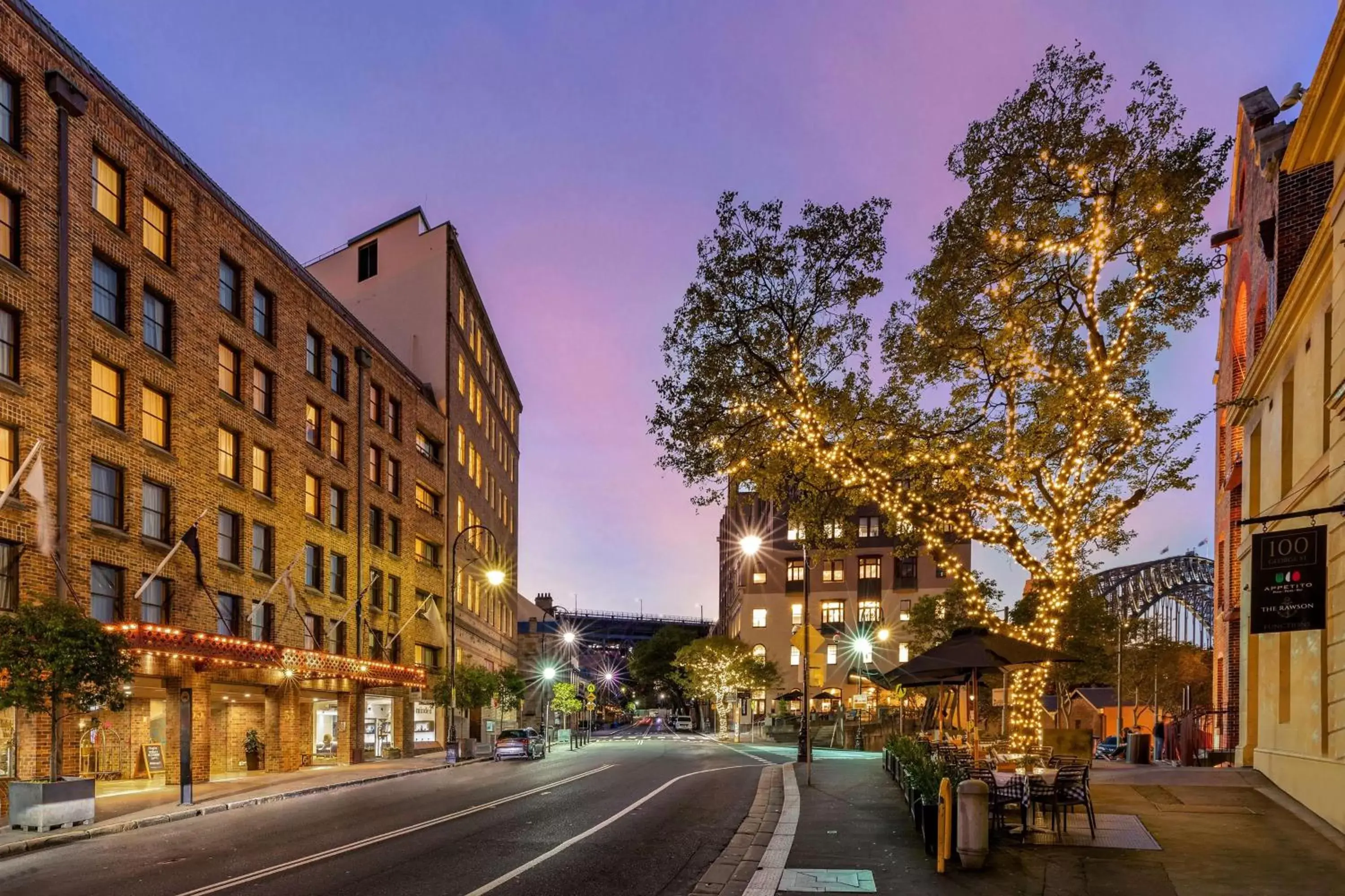 Property Building in Rydges Sydney Harbour