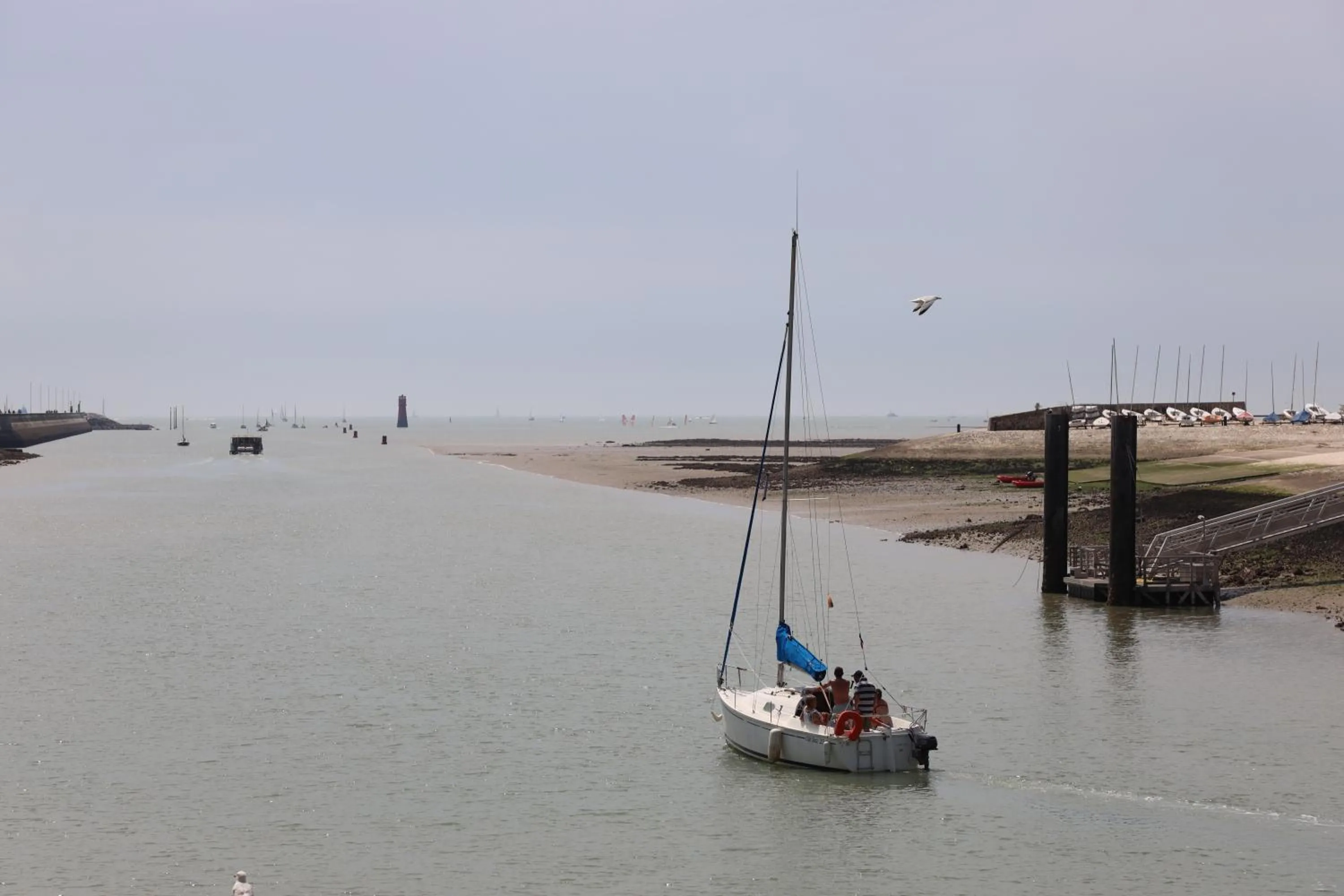 Fishing in Un Hotel sur le Port