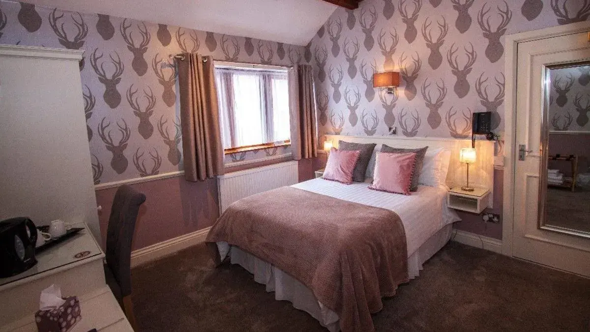 Bedroom, Bed in Leeming Wells
