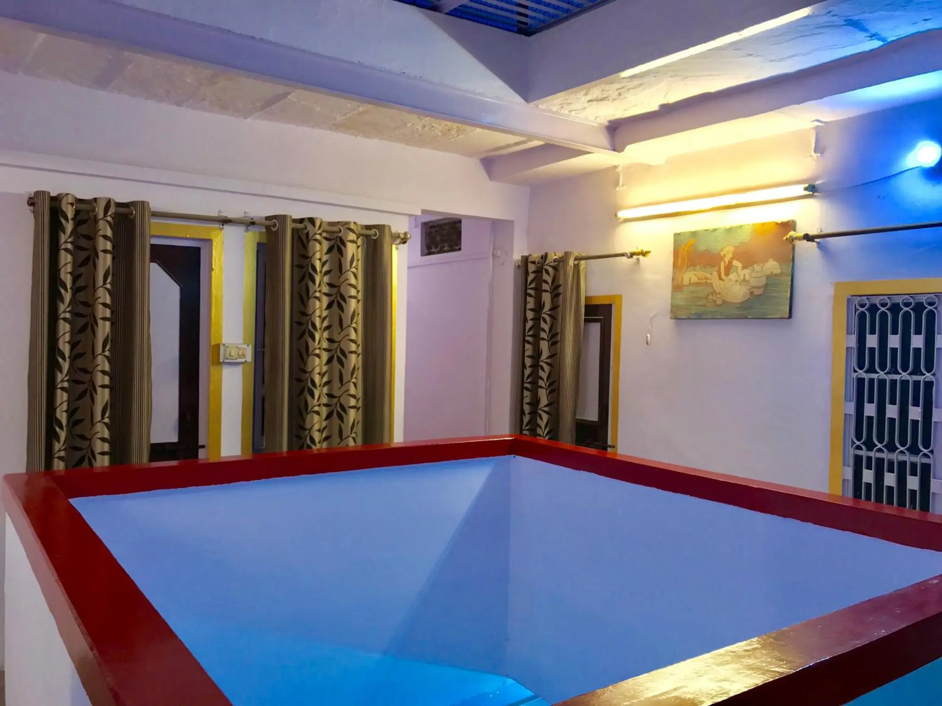 Swimming Pool in Golden Lodge