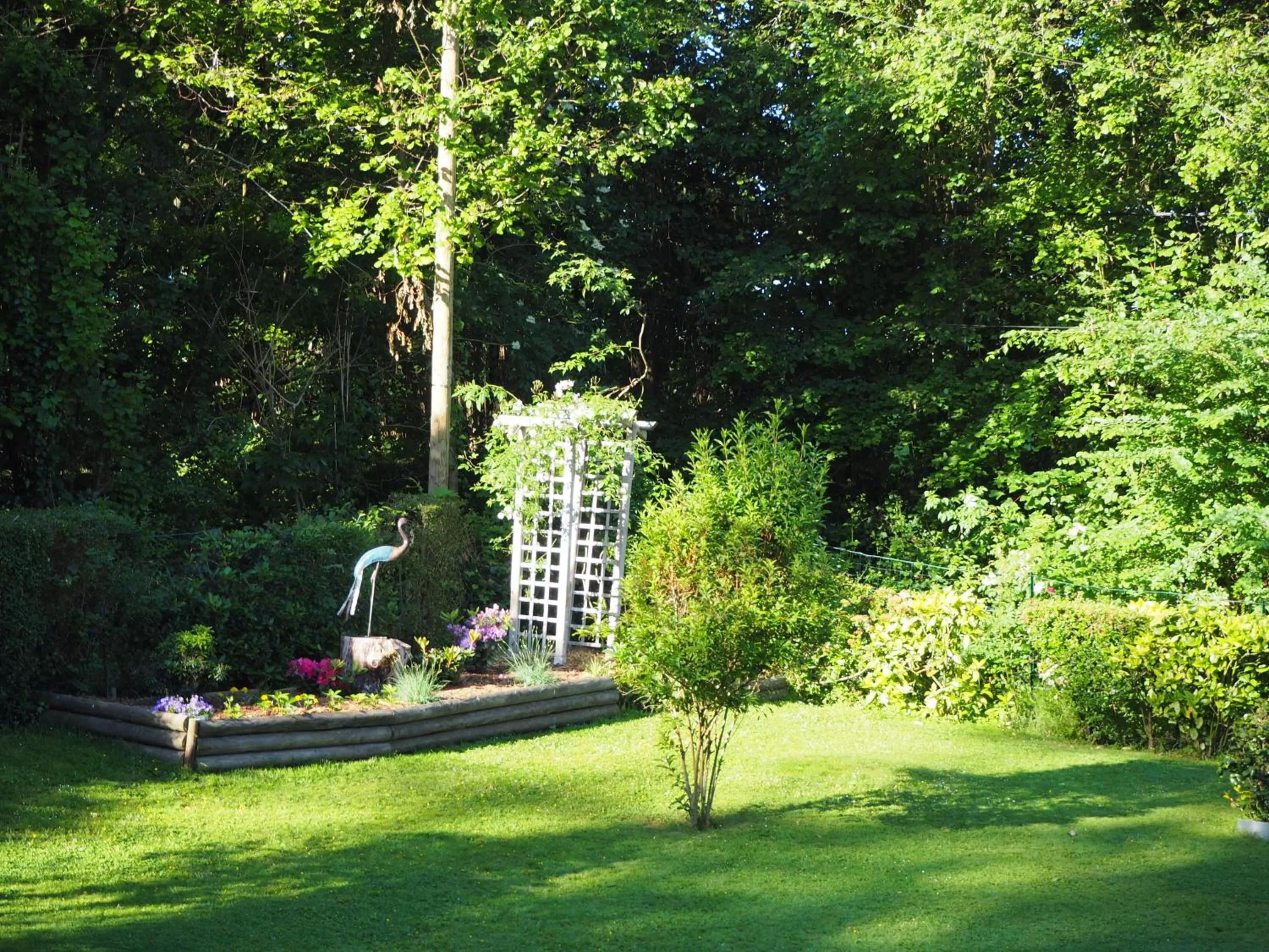 Spring, Garden in Cour Tholmer