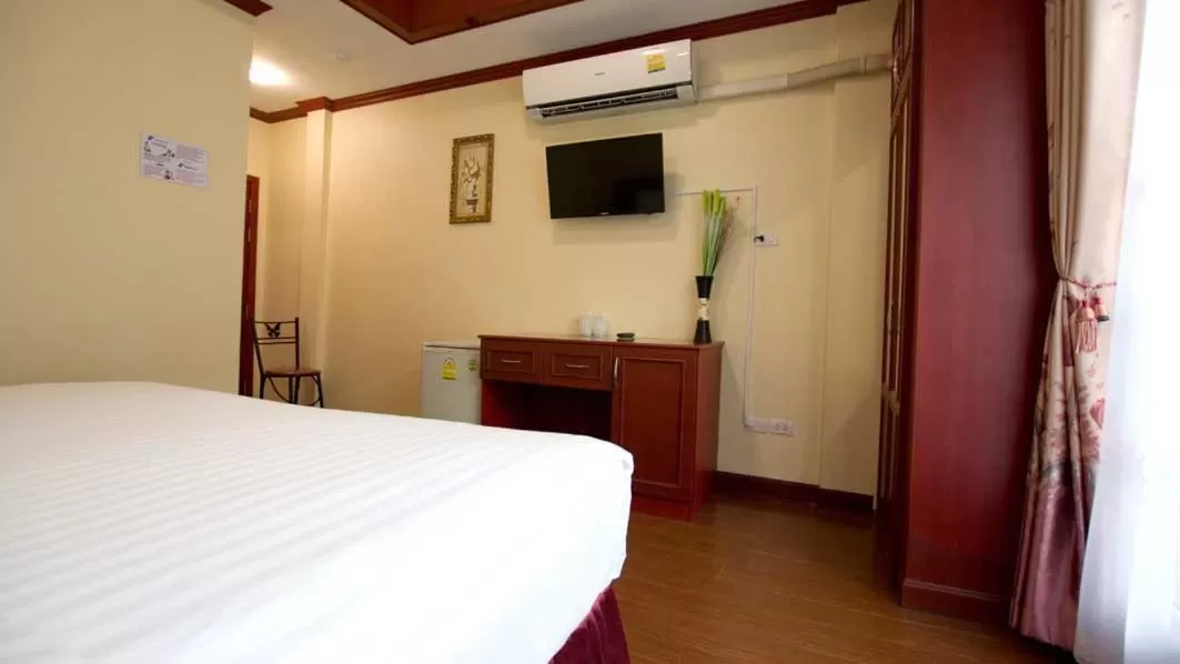 Bed in Bluebird Inn Pattaya