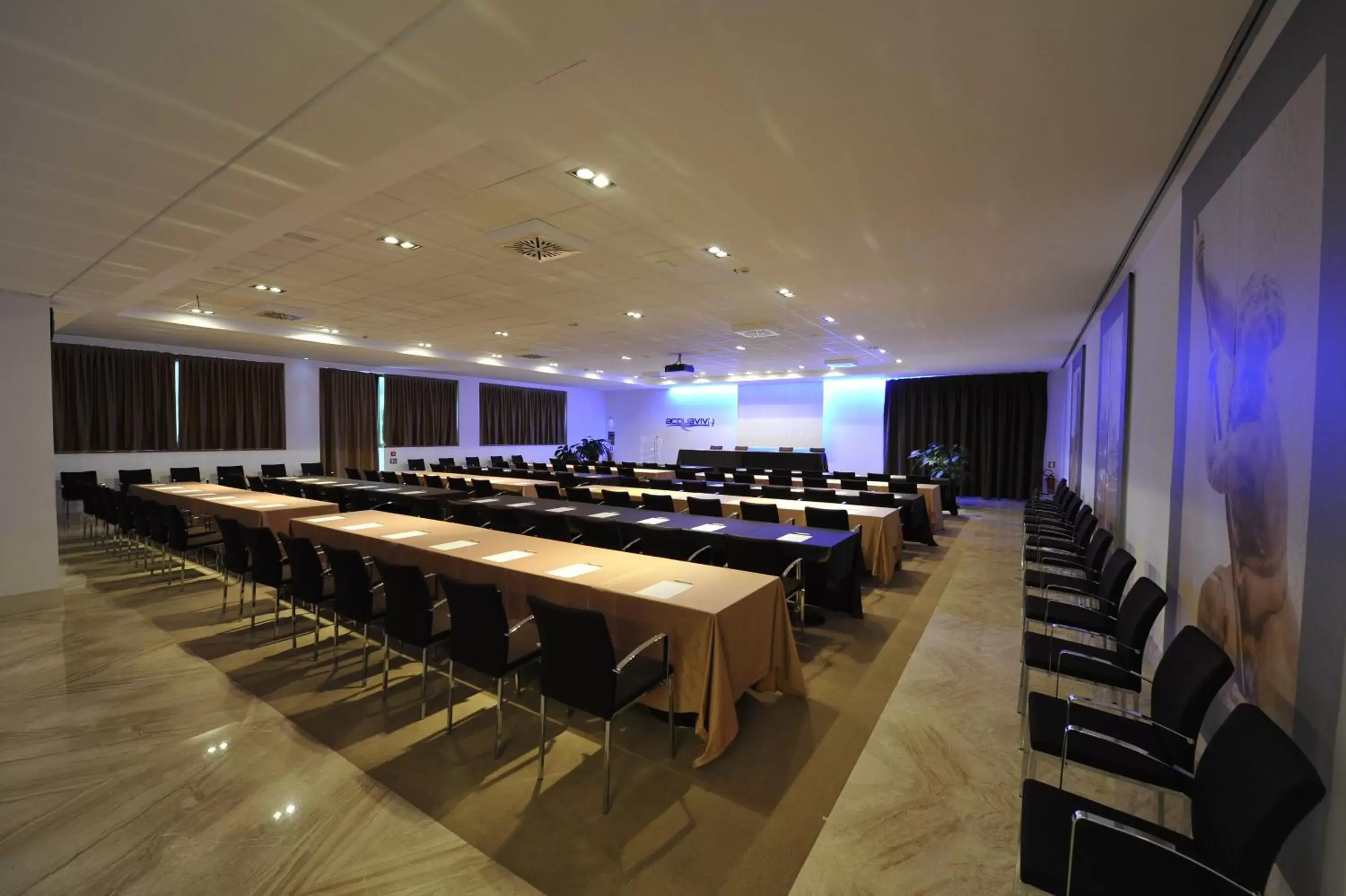 Business facilities, Banquet Facilities in Hotel Acquaviva Del Garda
