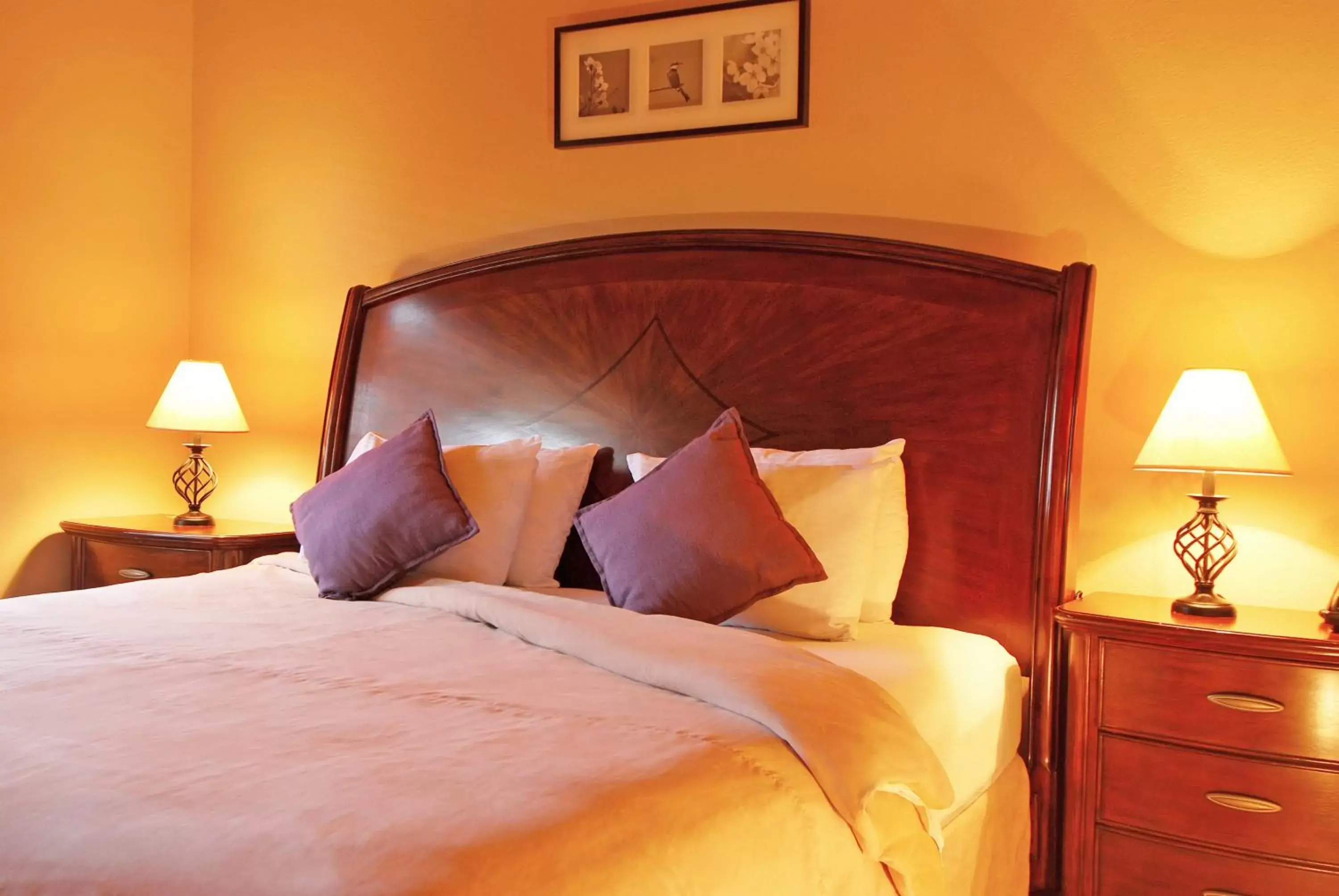 Bedroom, Bed in Raintree at Phoenix South Mountain Preserve Bedroom, Bed in Raintree at Phoenix South Mountain Preserve