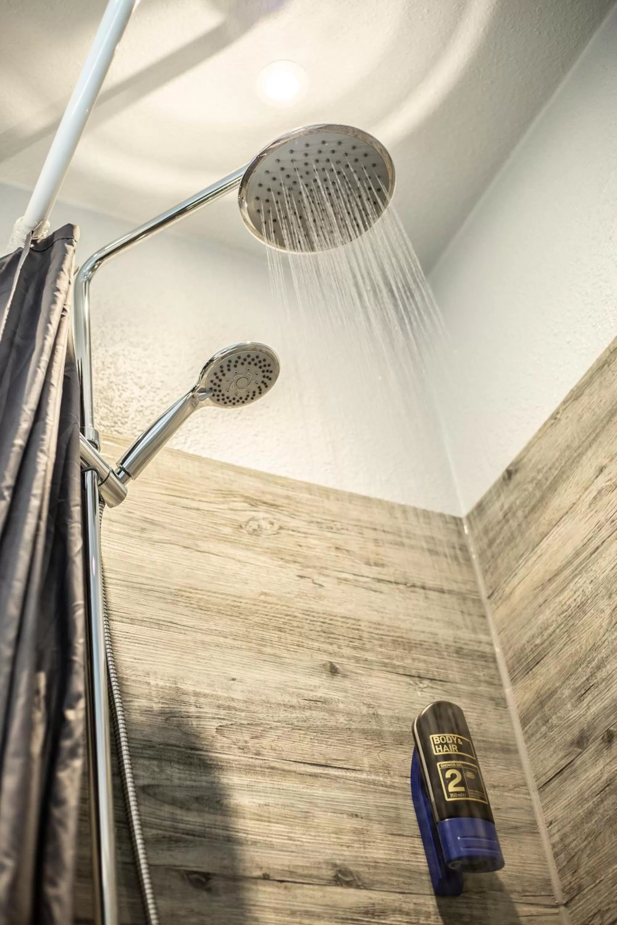 Shower in Hotel Tum Stüürmann