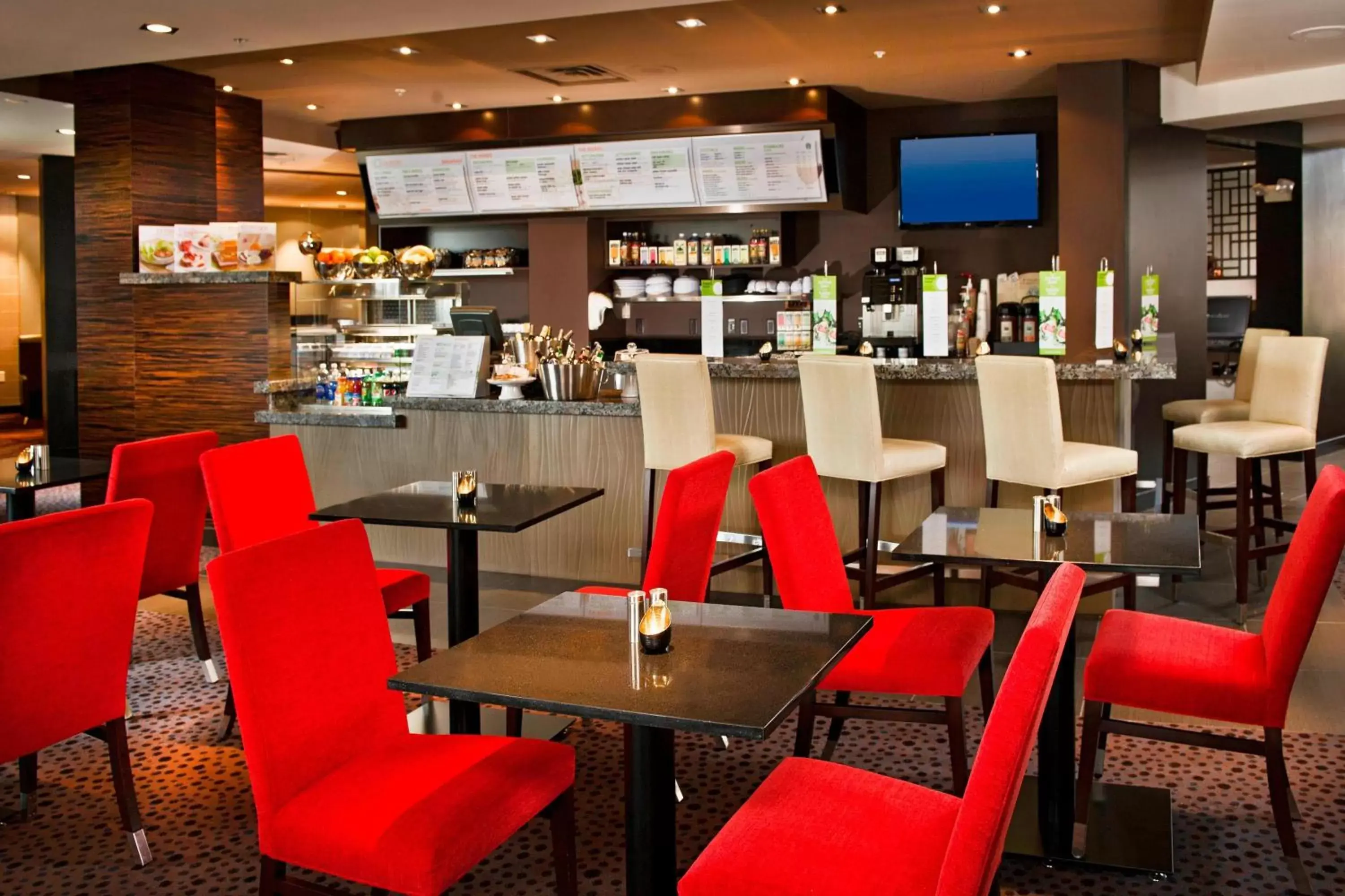 Restaurant/Places to Eat in Courtyard by Marriott Dulles Town Center