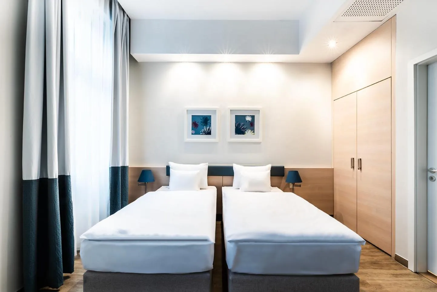 Photo of the whole room, Bed in Atrium Fashion Hotel